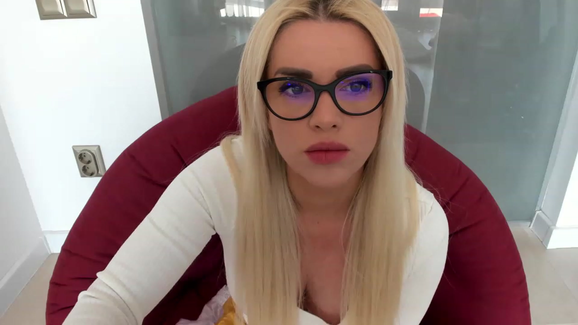 Gallery image thumbnail from Allesia_'s myfreecams stream on, 02/22/2023, 12:05 image 2 of 20