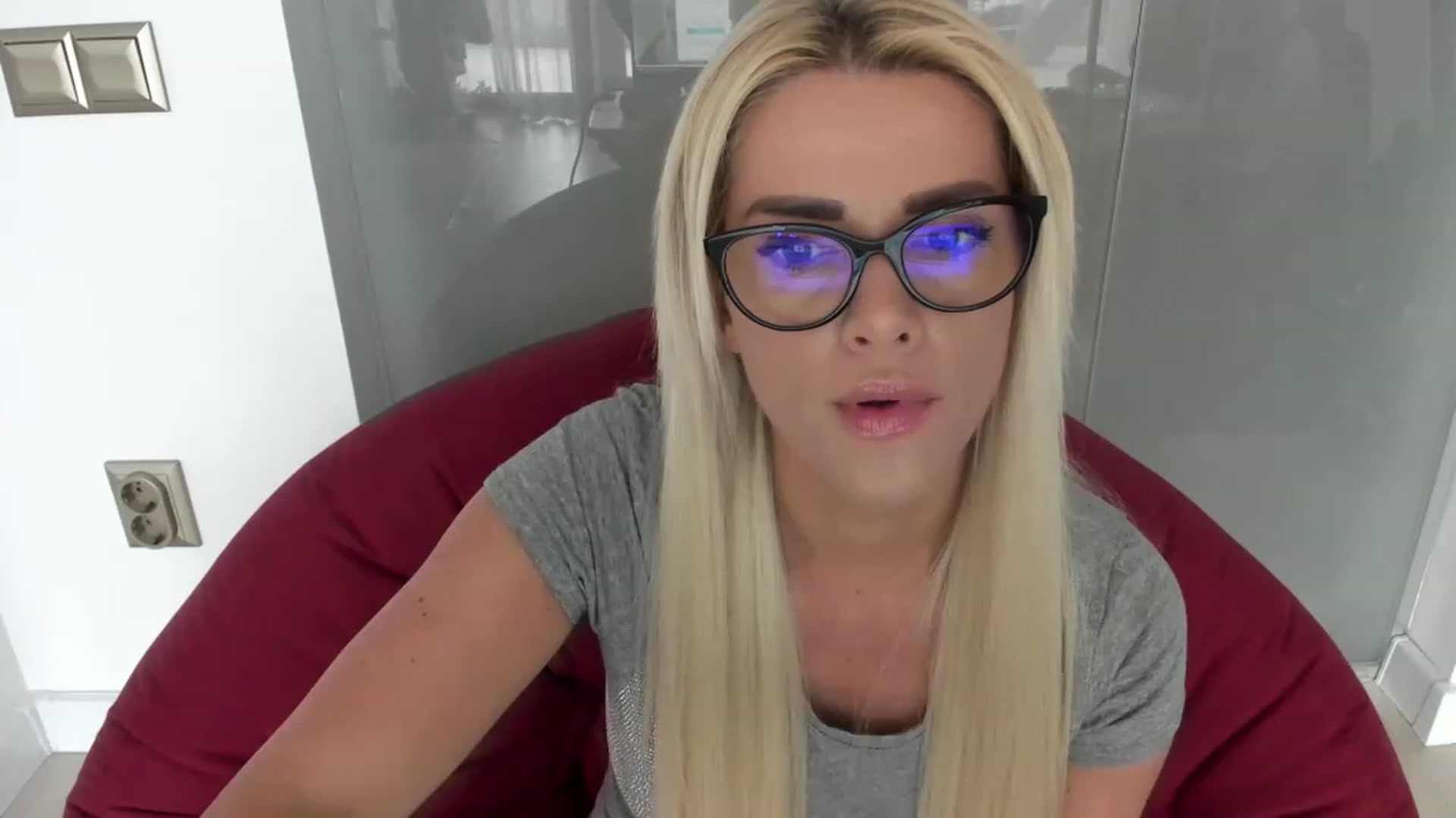 Gallery image thumbnail from Allesia_'s myfreecams stream on, 02/24/2023, 11:39 image 17 of 20