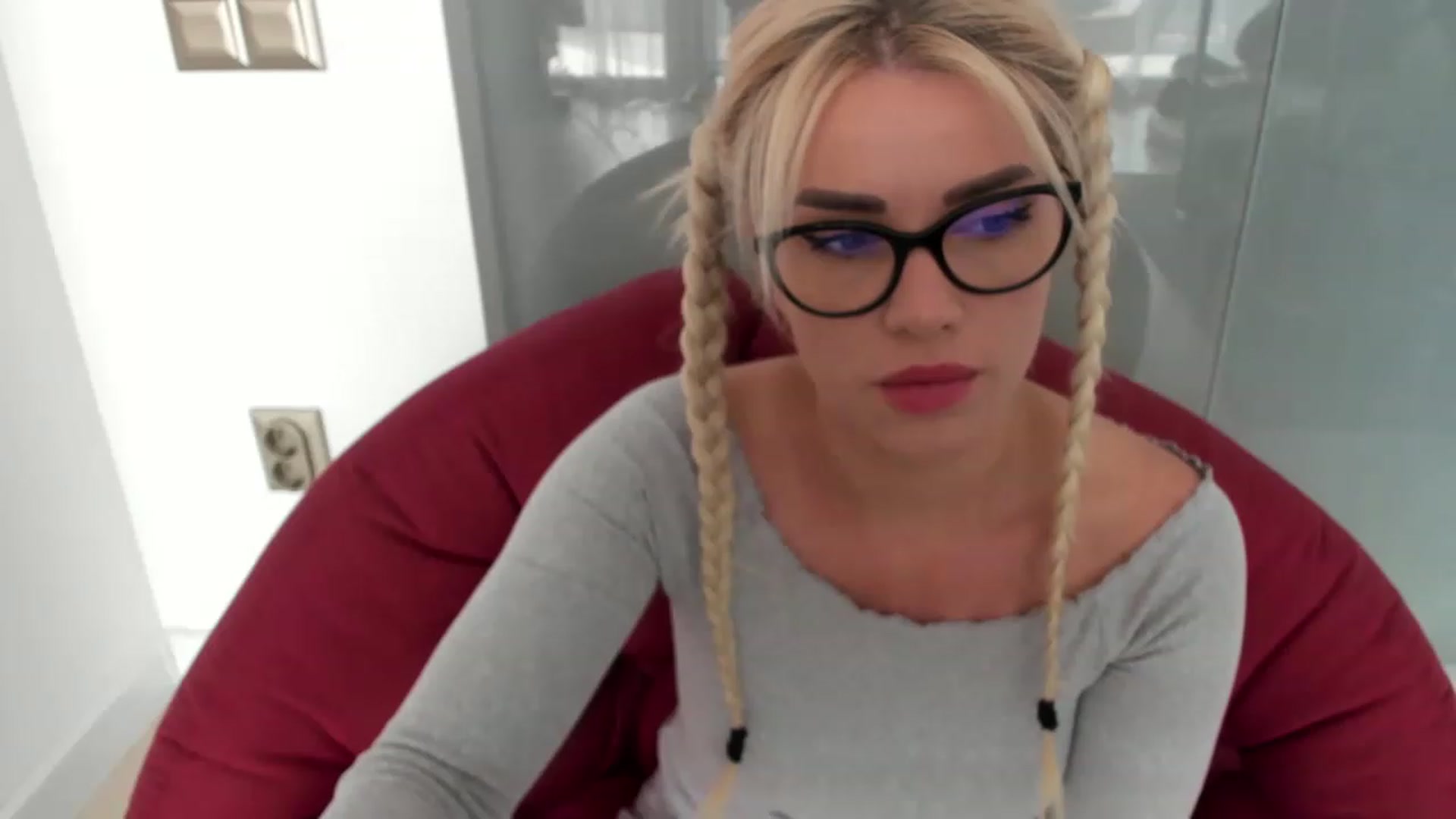 Gallery image thumbnail from Allesia_'s myfreecams stream on, 03/06/2023, 11:06 image 14 of 20