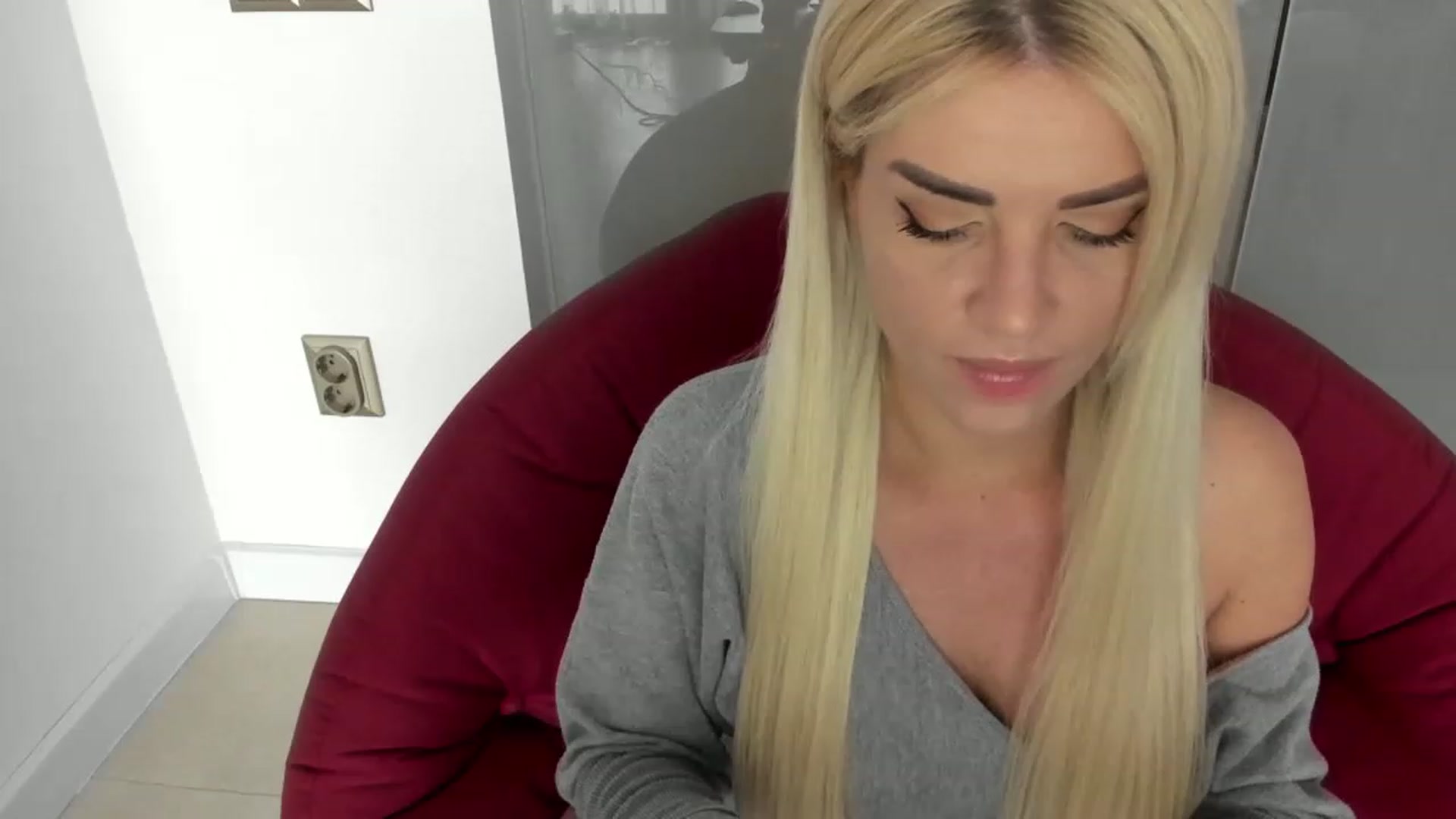 Gallery image thumbnail from Allesia_'s myfreecams stream on, 03/11/2023, 11:04 image 8 of 20