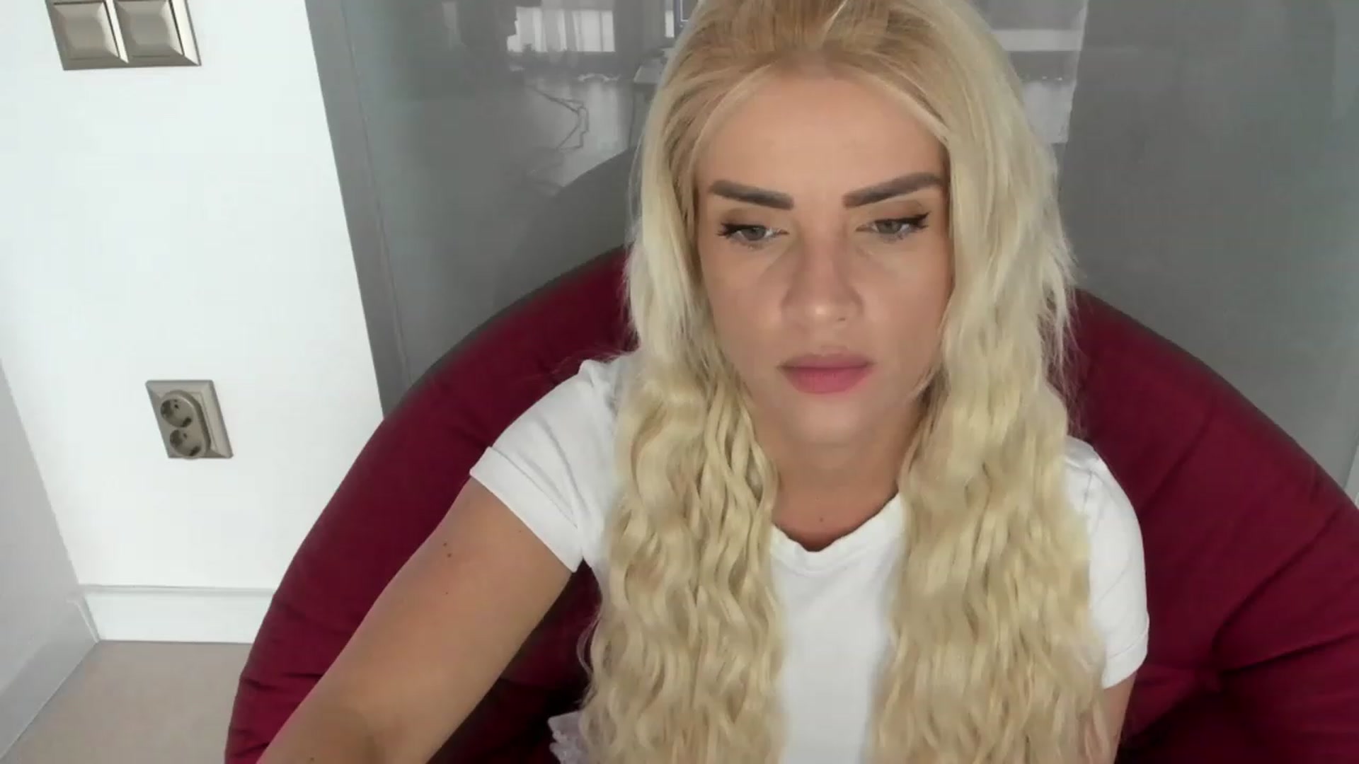 Gallery image thumbnail from Allesia_'s myfreecams stream on, 03/22/2023, 11:28 image 1 of 20