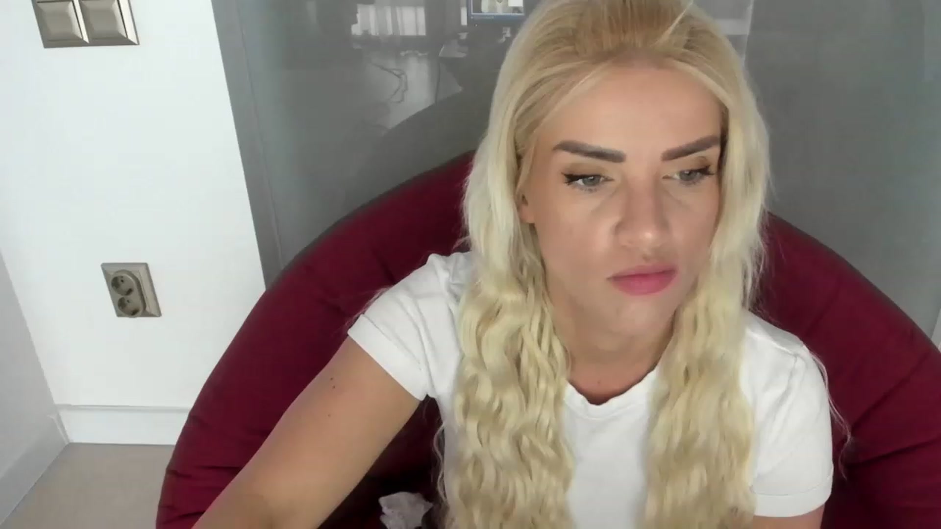 Gallery image thumbnail from Allesia_'s myfreecams stream on, 03/22/2023, 11:28 image 11 of 20