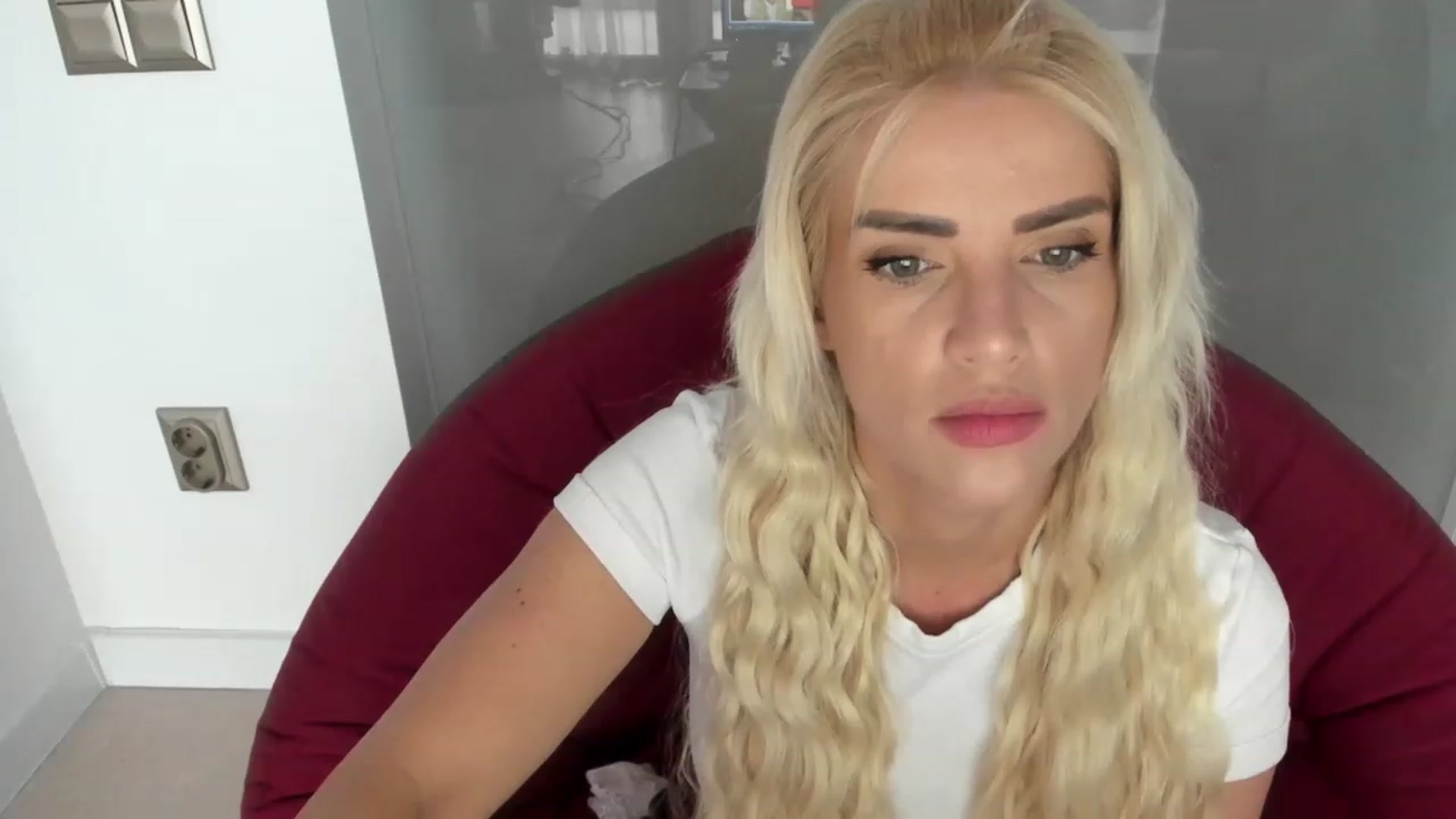 Gallery image thumbnail from Allesia_'s myfreecams stream on, 03/22/2023, 11:28 image 3 of 20