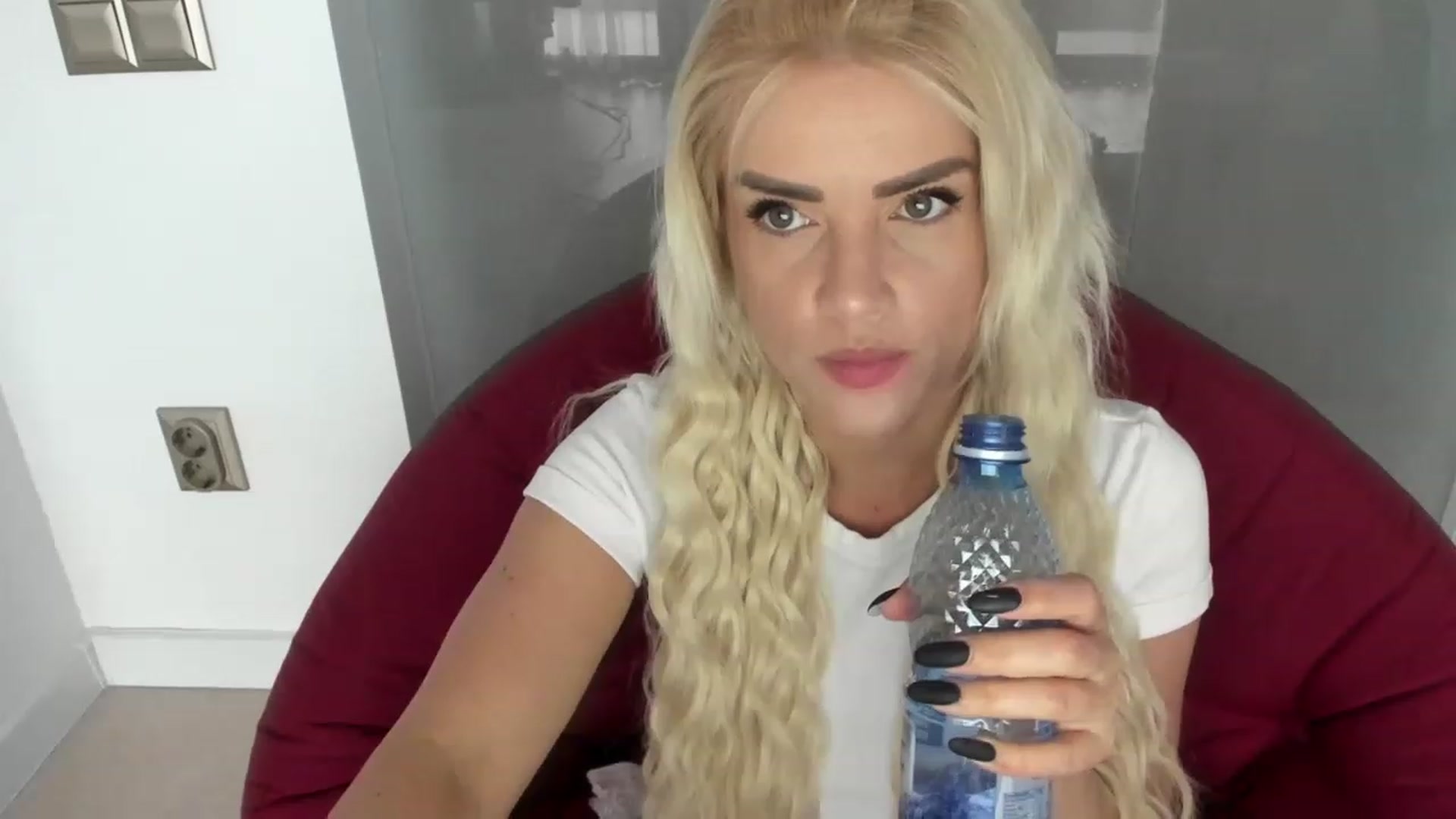 Gallery image thumbnail from Allesia_'s myfreecams stream on, 03/22/2023, 11:28 image 5 of 20