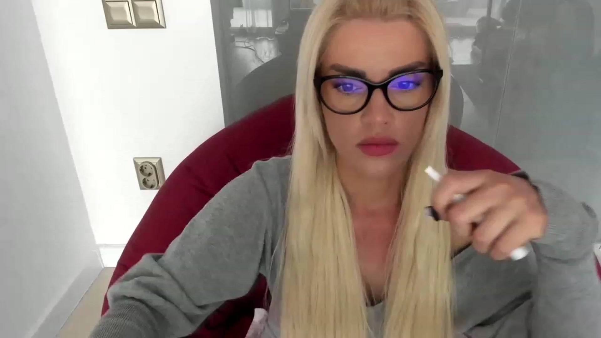 Gallery image thumbnail from Allesia_'s myfreecams stream on, 03/28/2023, 11:04 image 5 of 20