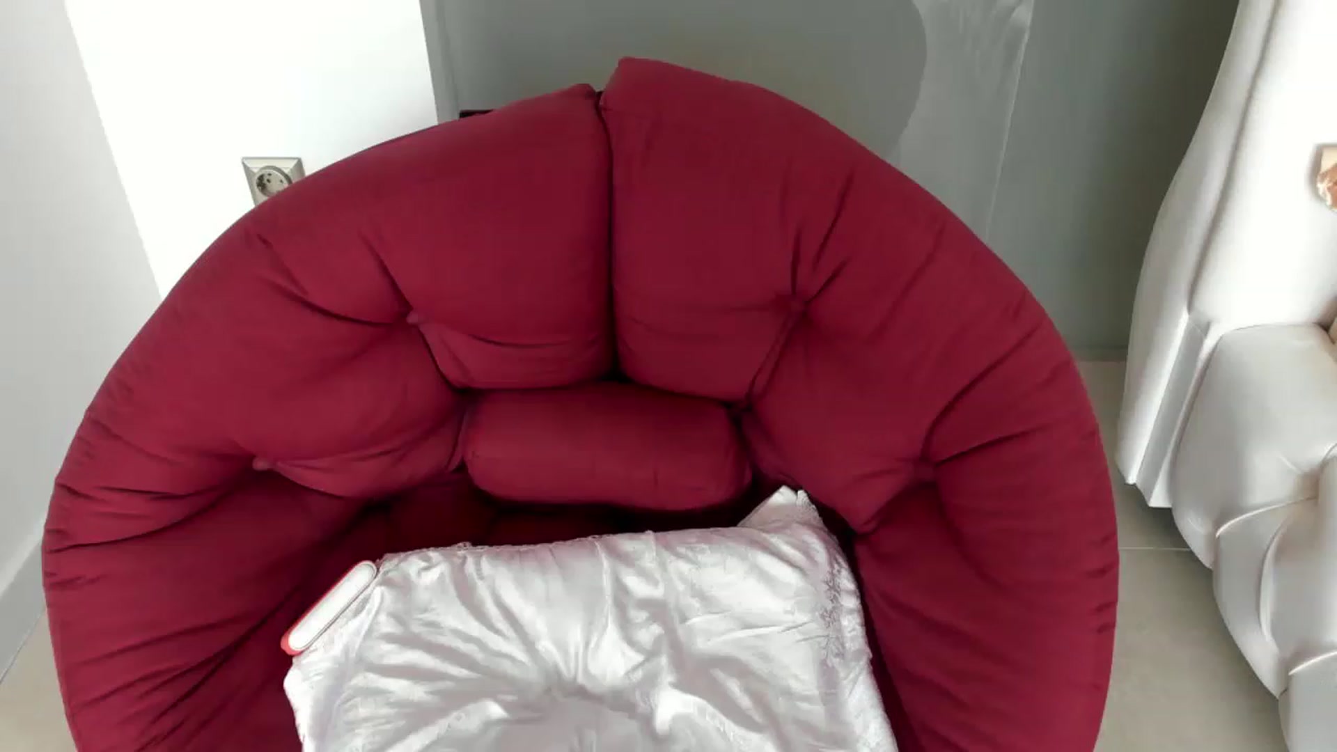 Gallery image thumbnail from Allesia_'s myfreecams stream on, 05/16/2023, 11:15 image 12 of 20