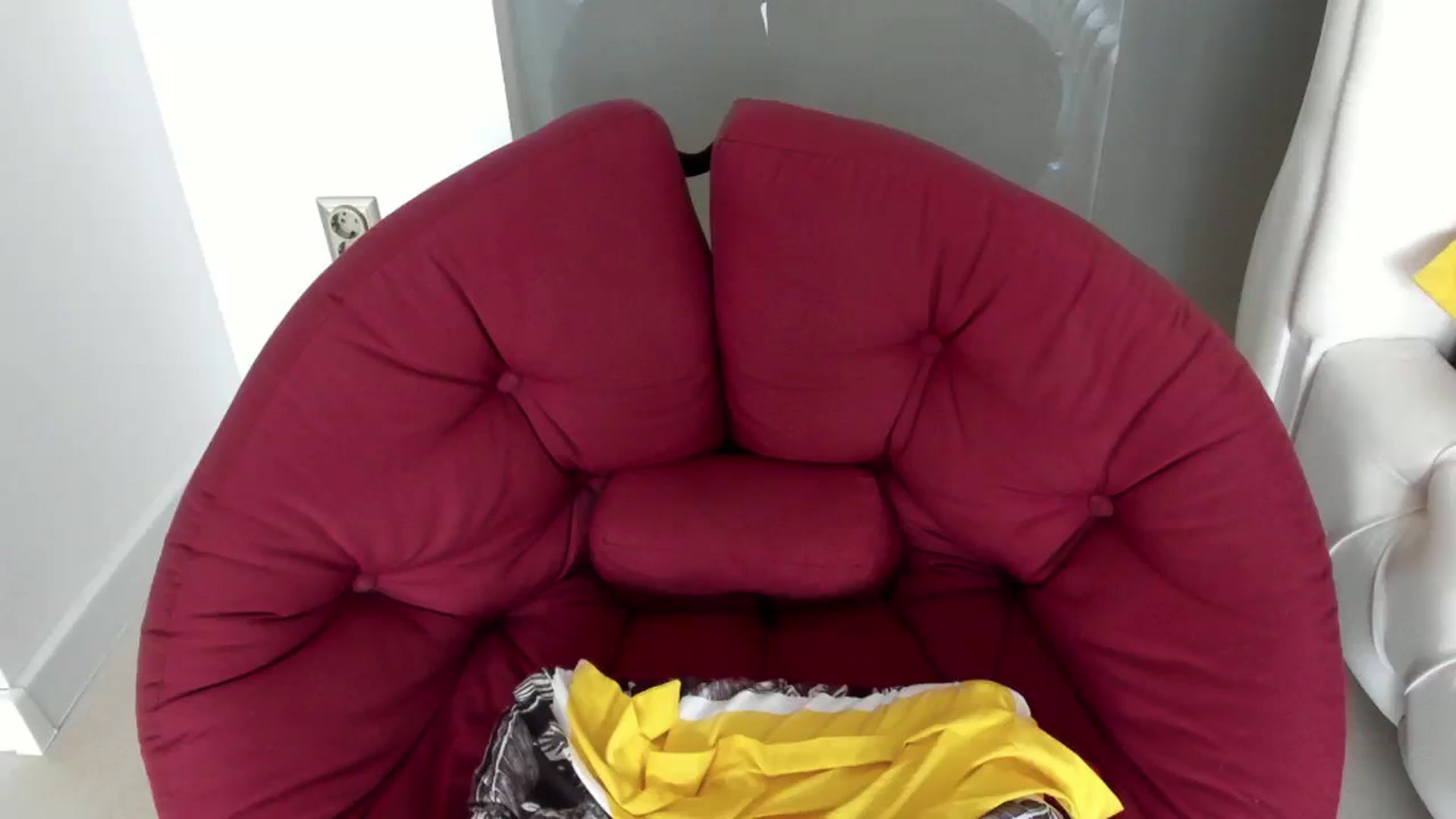 Gallery image thumbnail from Allesia_'s myfreecams stream on, 08/03/2023, 12:07 image 16 of 20