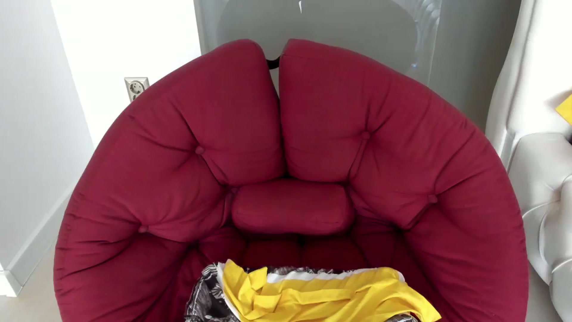 Gallery image thumbnail from Allesia_'s myfreecams stream on, 08/03/2023, 12:07 image 17 of 20