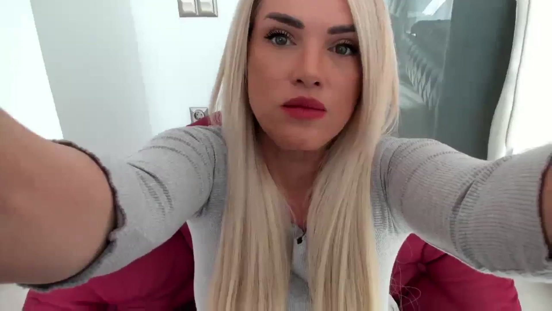 Gallery image thumbnail from Allesia_'s myfreecams stream on, 01/15/2024, 11:40 image 2 of 20
