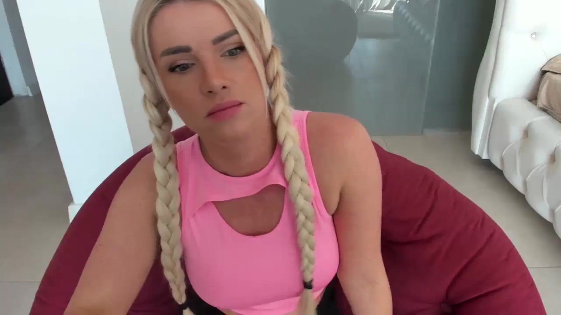 Gallery image thumbnail from Allesia_'s myfreecams stream on, 02/01/2024, 11:58 image 6 of 20