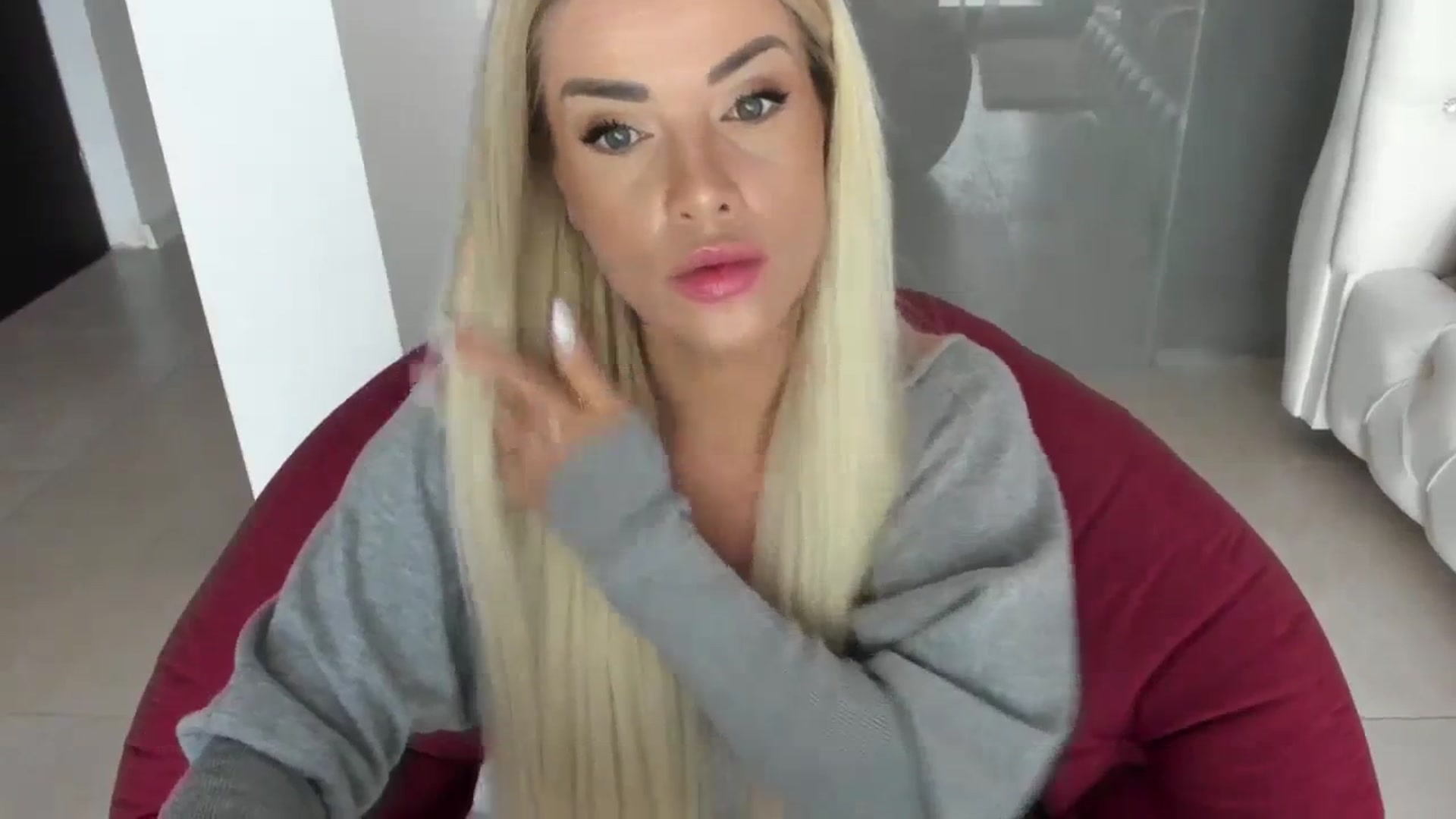 Gallery image thumbnail from Allesia_'s myfreecams stream on, 02/02/2024, 11:15 image 2 of 20