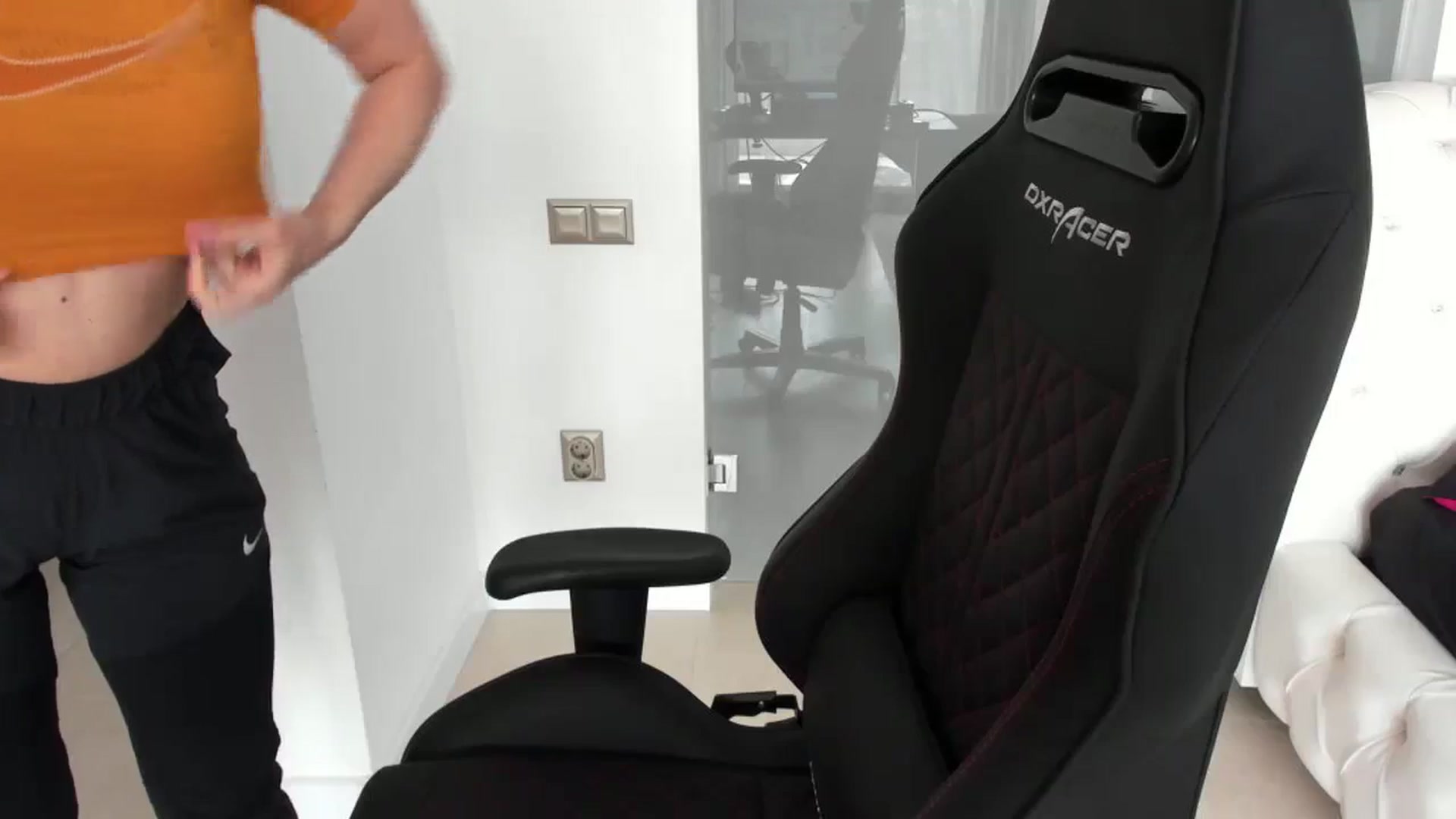 Gallery image thumbnail from Allesia_'s myfreecams stream on, 03/03/2024, 12:14 image 9 of 20