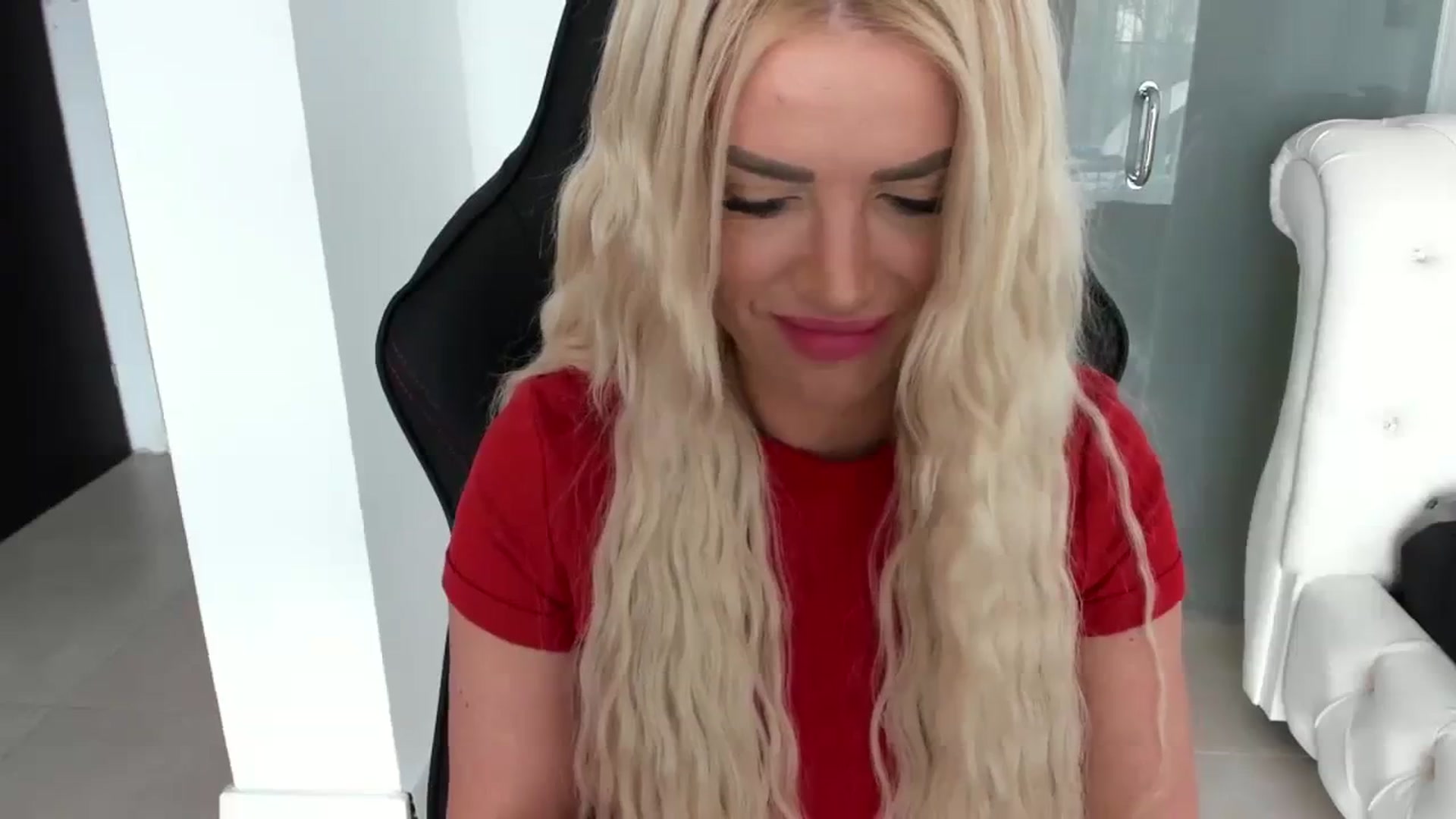 Gallery image thumbnail from Allesia_'s myfreecams stream on, 03/07/2024, 11:13 image 15 of 20