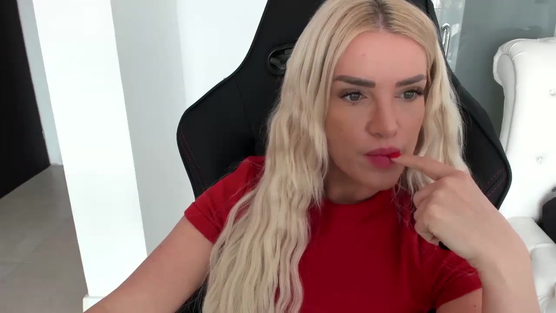 Gallery image thumbnail from Allesia_'s myfreecams stream on, 03/07/2024, 11:13 image 20 of 20