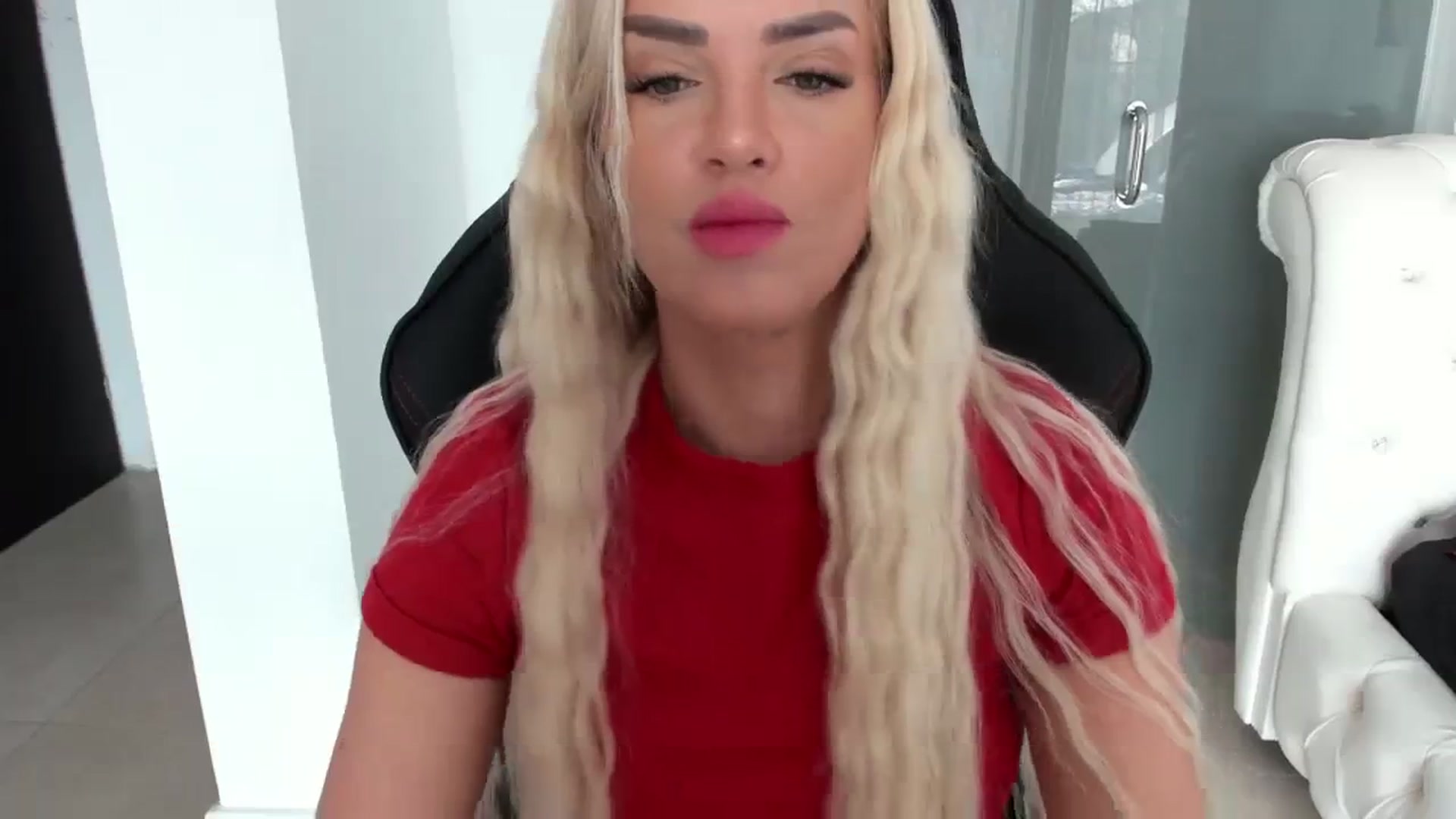 Gallery image thumbnail from Allesia_'s myfreecams stream on, 03/07/2024, 11:13 image 10 of 20