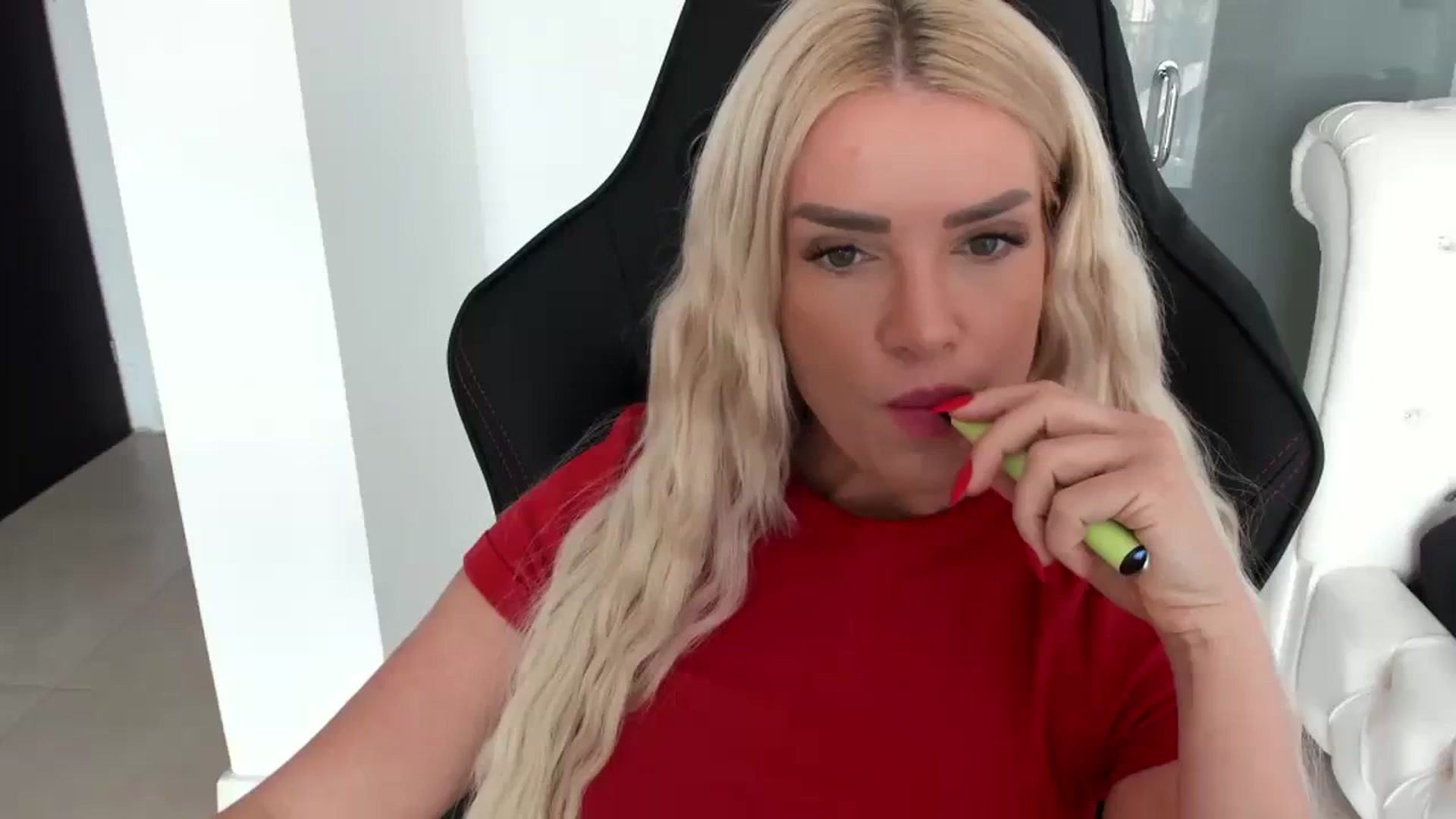 Gallery image thumbnail from Allesia_'s myfreecams stream on, 03/07/2024, 11:13 image 19 of 20
