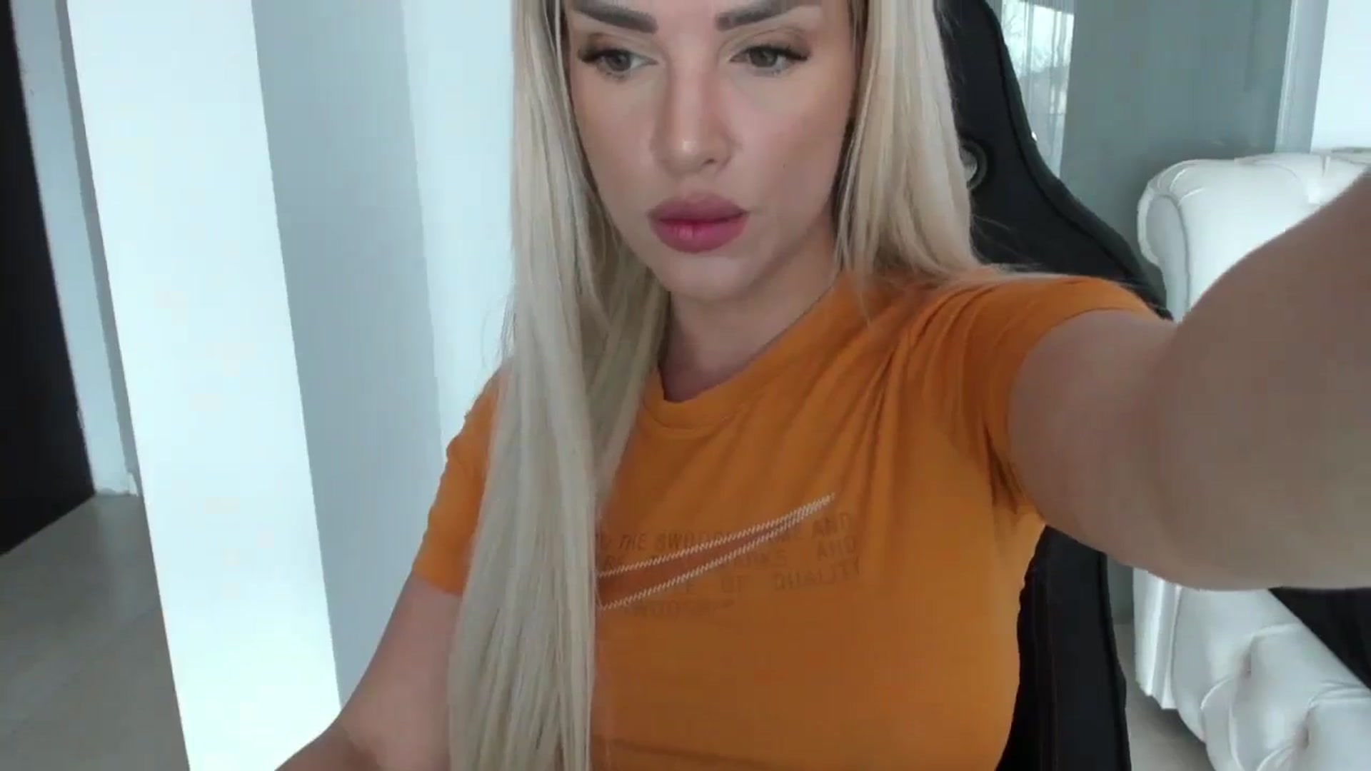 Gallery image thumbnail from Allesia_'s myfreecams stream on, 03/11/2024, 10:57 image 20 of 20