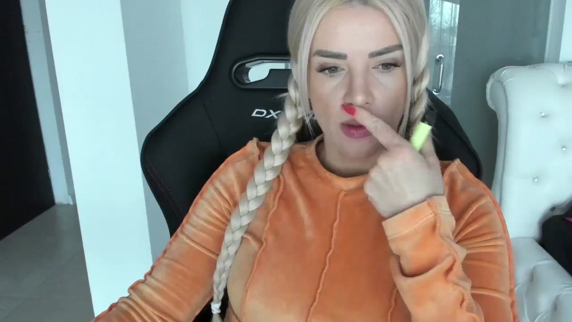 Gallery image thumbnail from Allesia_'s myfreecams stream on, 03/12/2024, 10:40 image 5 of 20