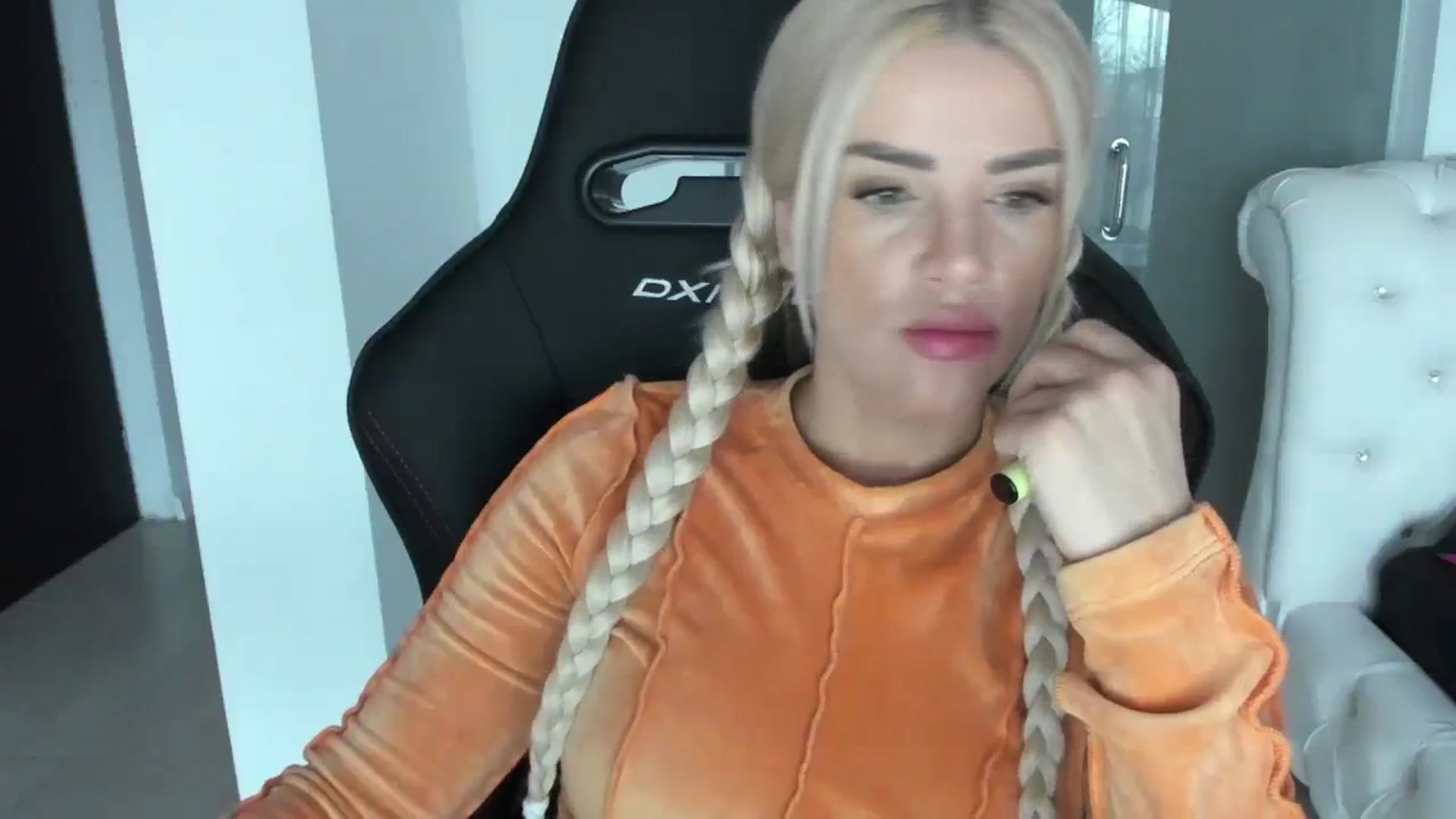 Gallery image thumbnail from Allesia_'s myfreecams stream on, 03/12/2024, 10:40 image 11 of 20