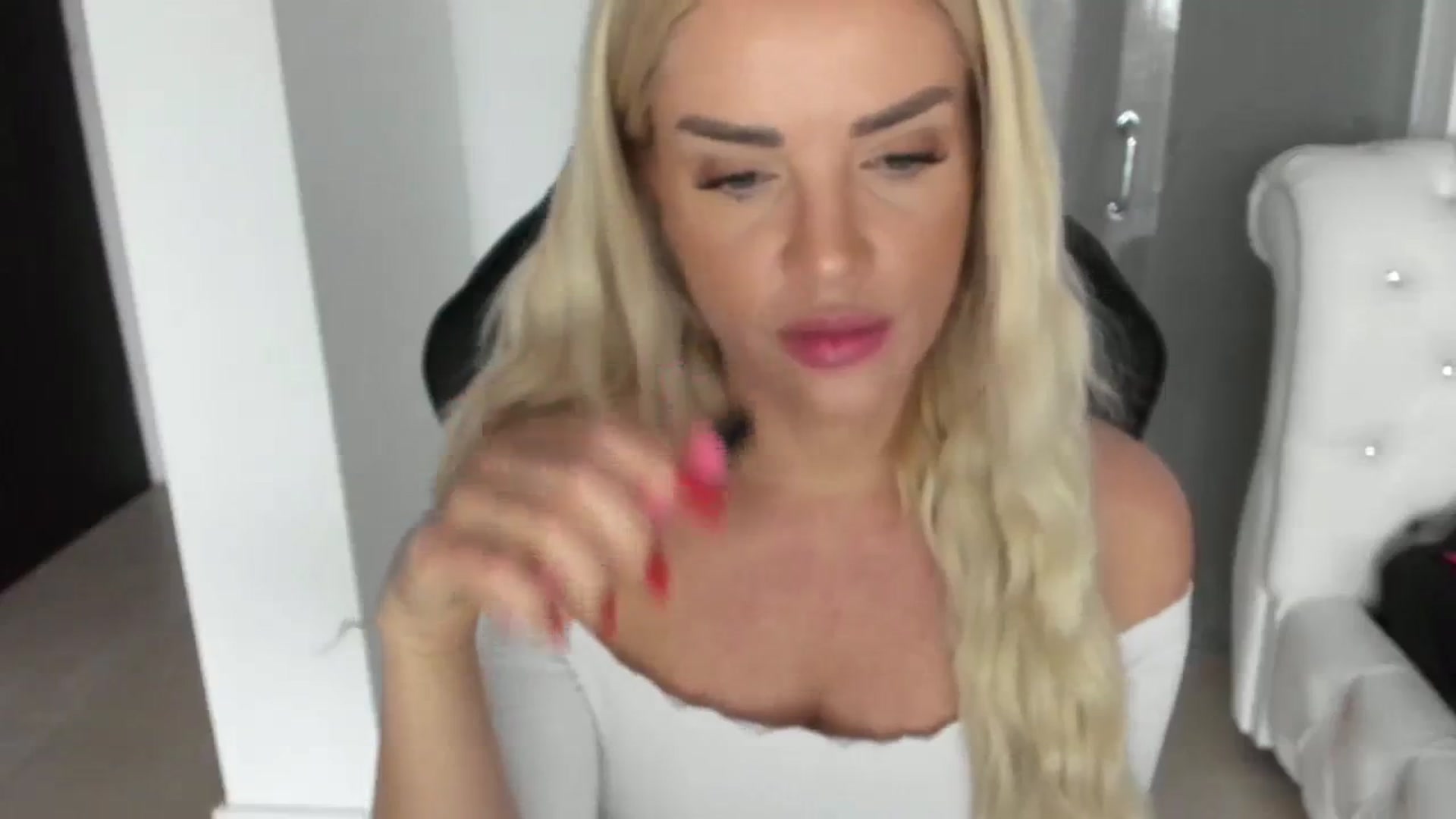 Gallery image thumbnail from Allesia_'s myfreecams stream on, 03/13/2024, 09:41 image 20 of 20