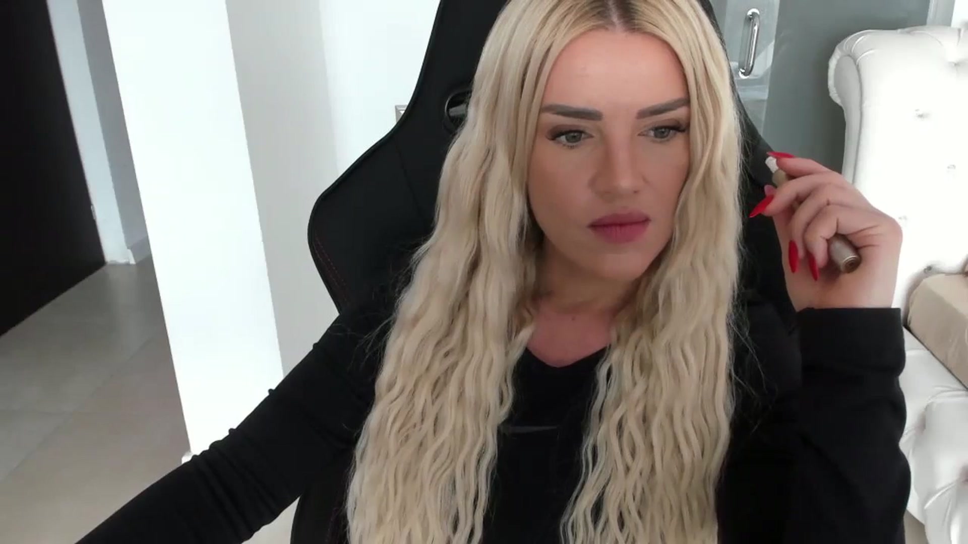 Gallery image thumbnail from Allesia_'s myfreecams stream on, 03/15/2024, 12:12 image 10 of 20