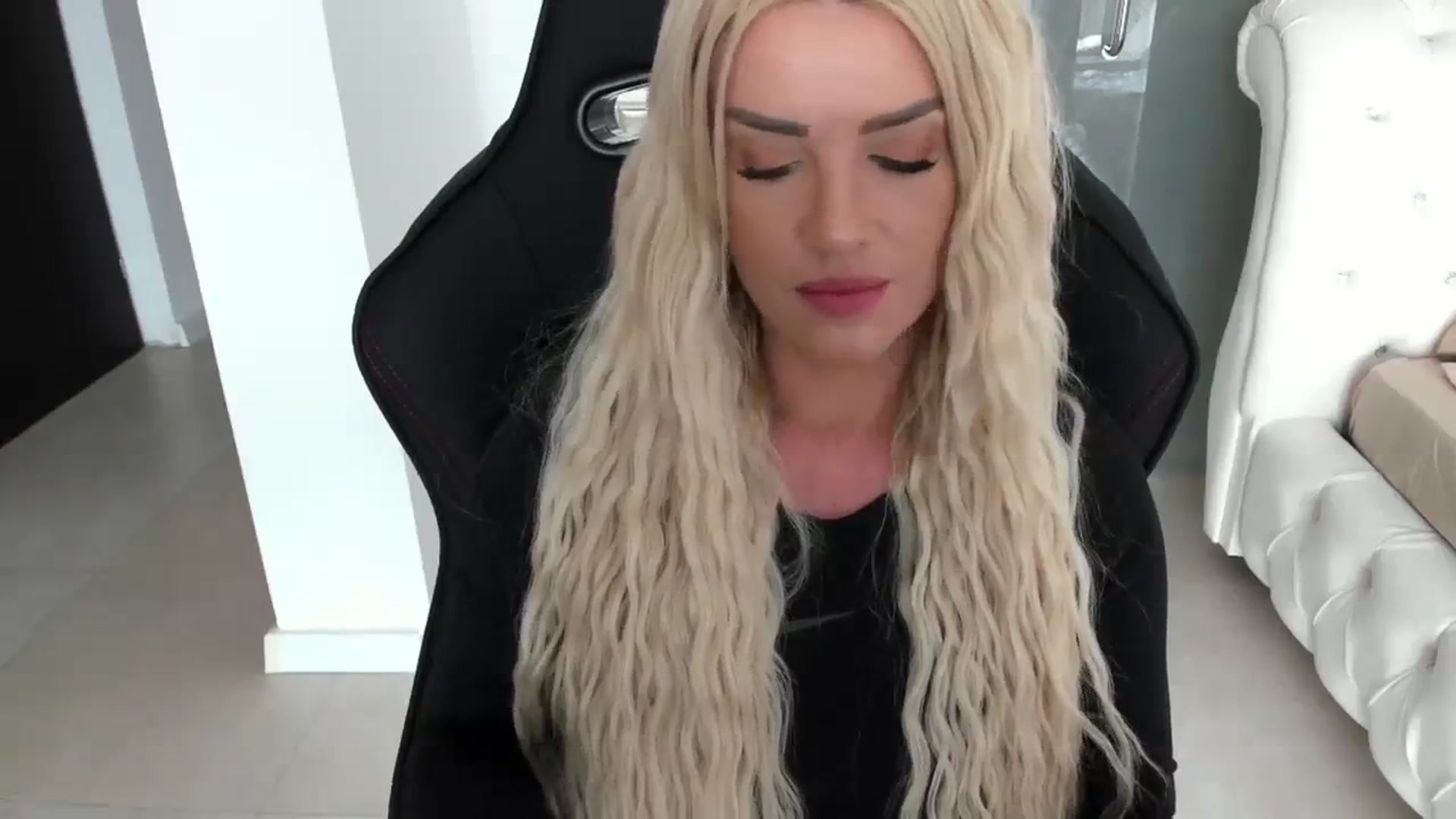 Gallery image thumbnail from Allesia_'s myfreecams stream on, 03/15/2024, 12:12 image 20 of 20