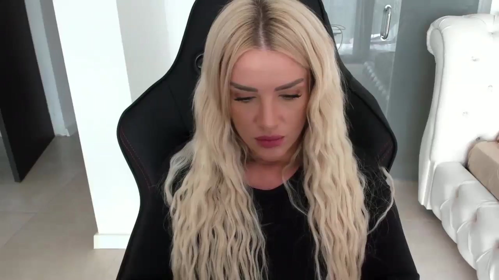 Gallery image thumbnail from Allesia_'s myfreecams stream on, 03/15/2024, 12:12 image 1 of 20