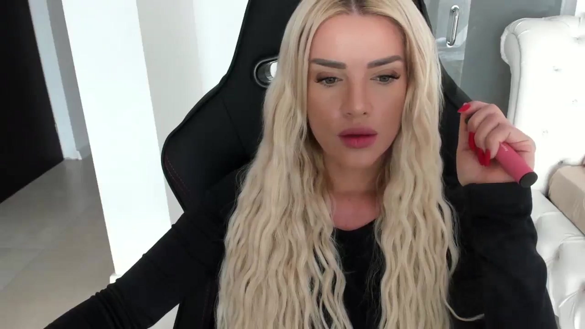 Gallery image thumbnail from Allesia_'s myfreecams stream on, 03/15/2024, 12:12 image 15 of 20