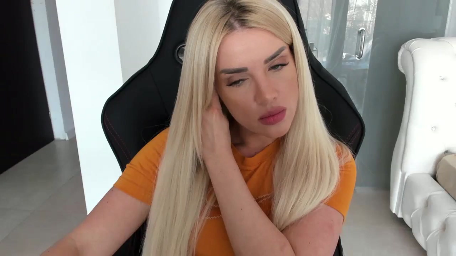 Gallery image thumbnail from Allesia_'s myfreecams stream on, 03/20/2024, 12:17 image 16 of 20