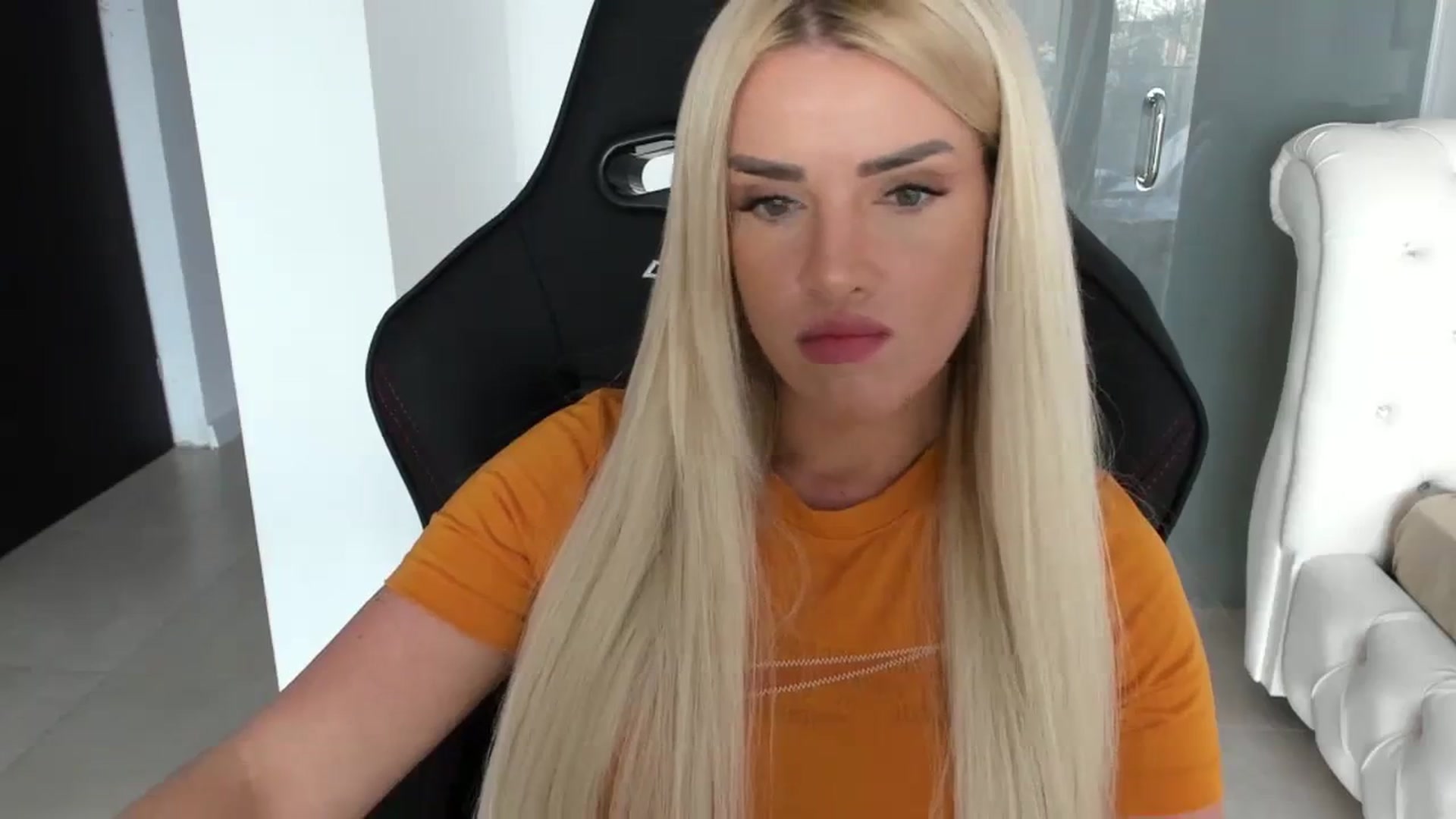 Gallery image thumbnail from Allesia_'s myfreecams stream on, 03/20/2024, 12:17 image 14 of 20