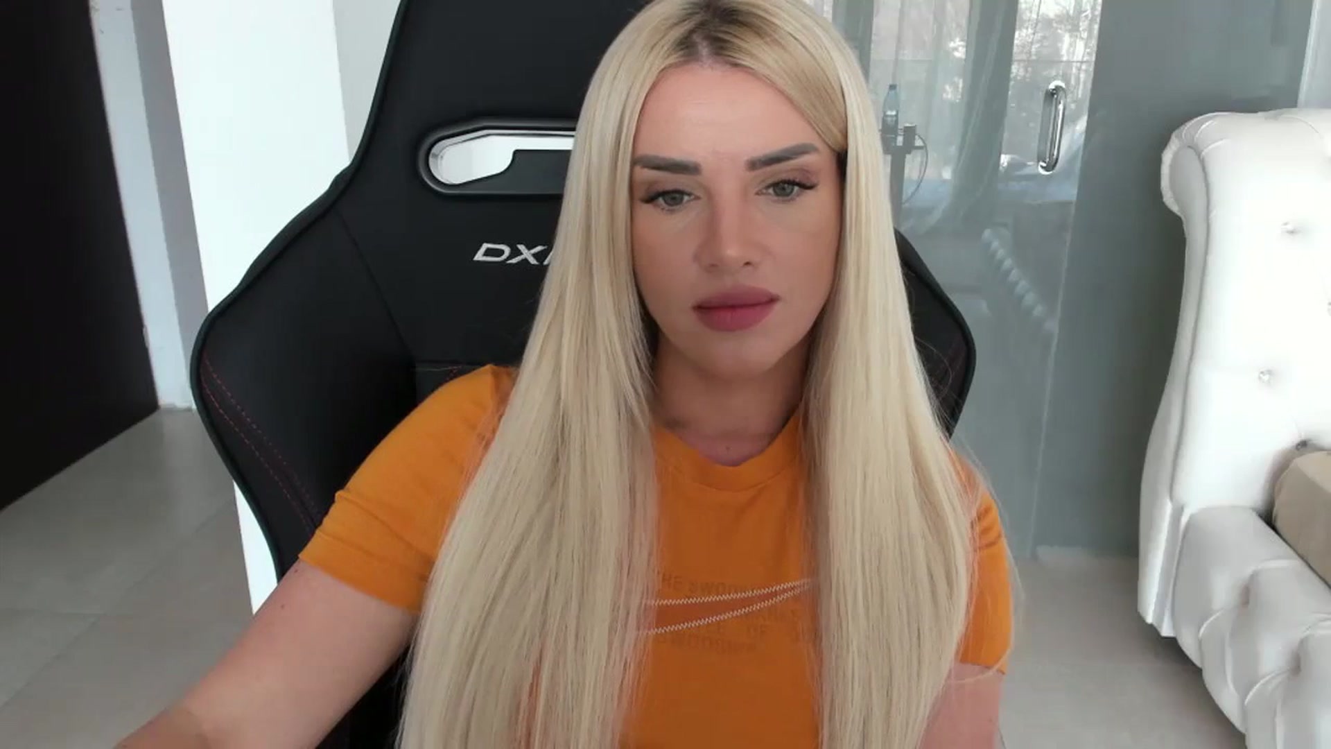 Gallery image thumbnail from Allesia_'s myfreecams stream on, 03/20/2024, 12:17 image 17 of 20