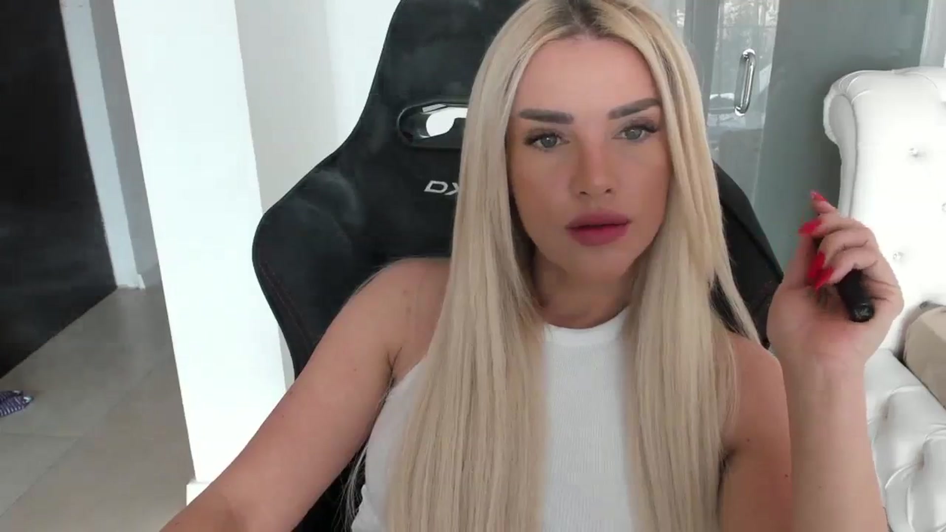 Gallery image thumbnail from Allesia_'s myfreecams stream on, 03/22/2024, 11:20 image 7 of 20