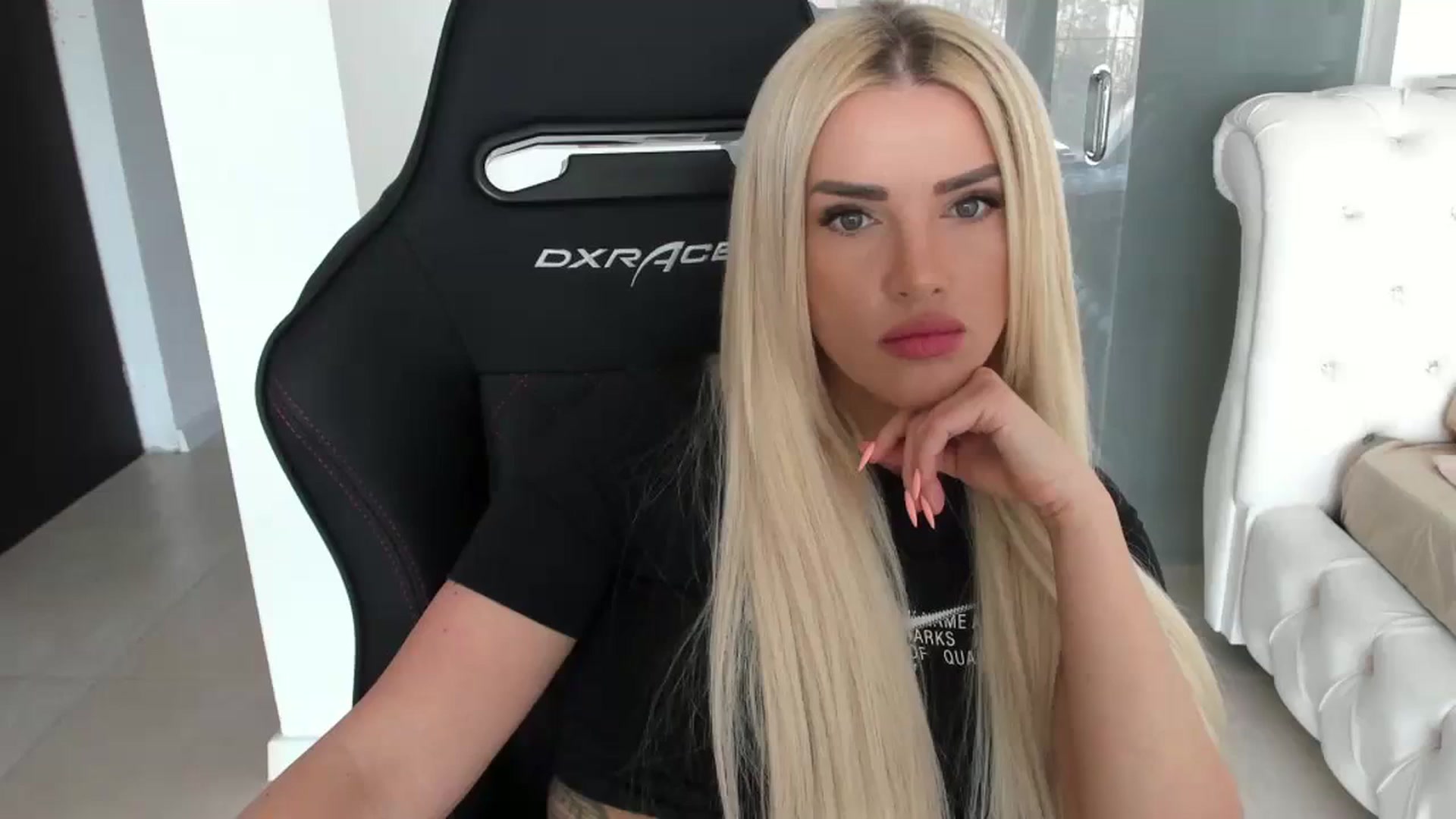 Gallery image thumbnail from Allesia_'s myfreecams stream on, 03/26/2024, 12:17 image 1 of 20
