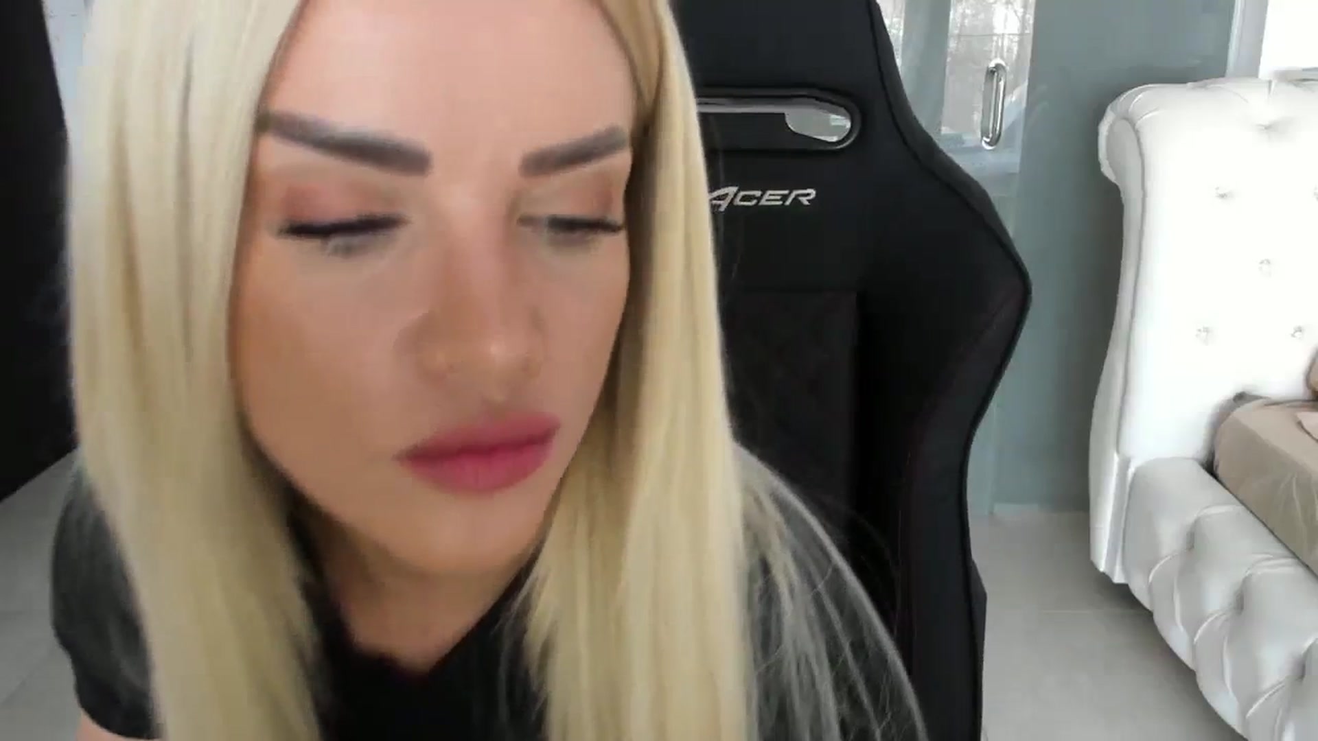Gallery image thumbnail from Allesia_'s myfreecams stream on, 03/26/2024, 12:17 image 20 of 20