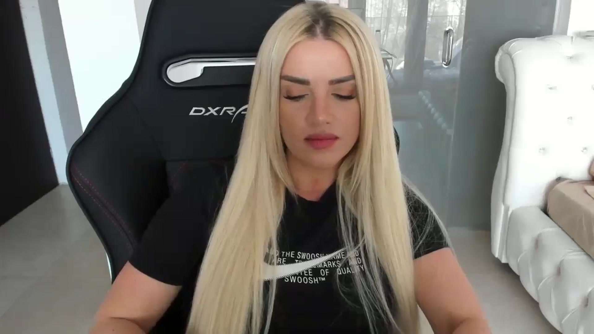 Gallery image thumbnail from Allesia_'s myfreecams stream on, 03/26/2024, 12:17 image 19 of 20