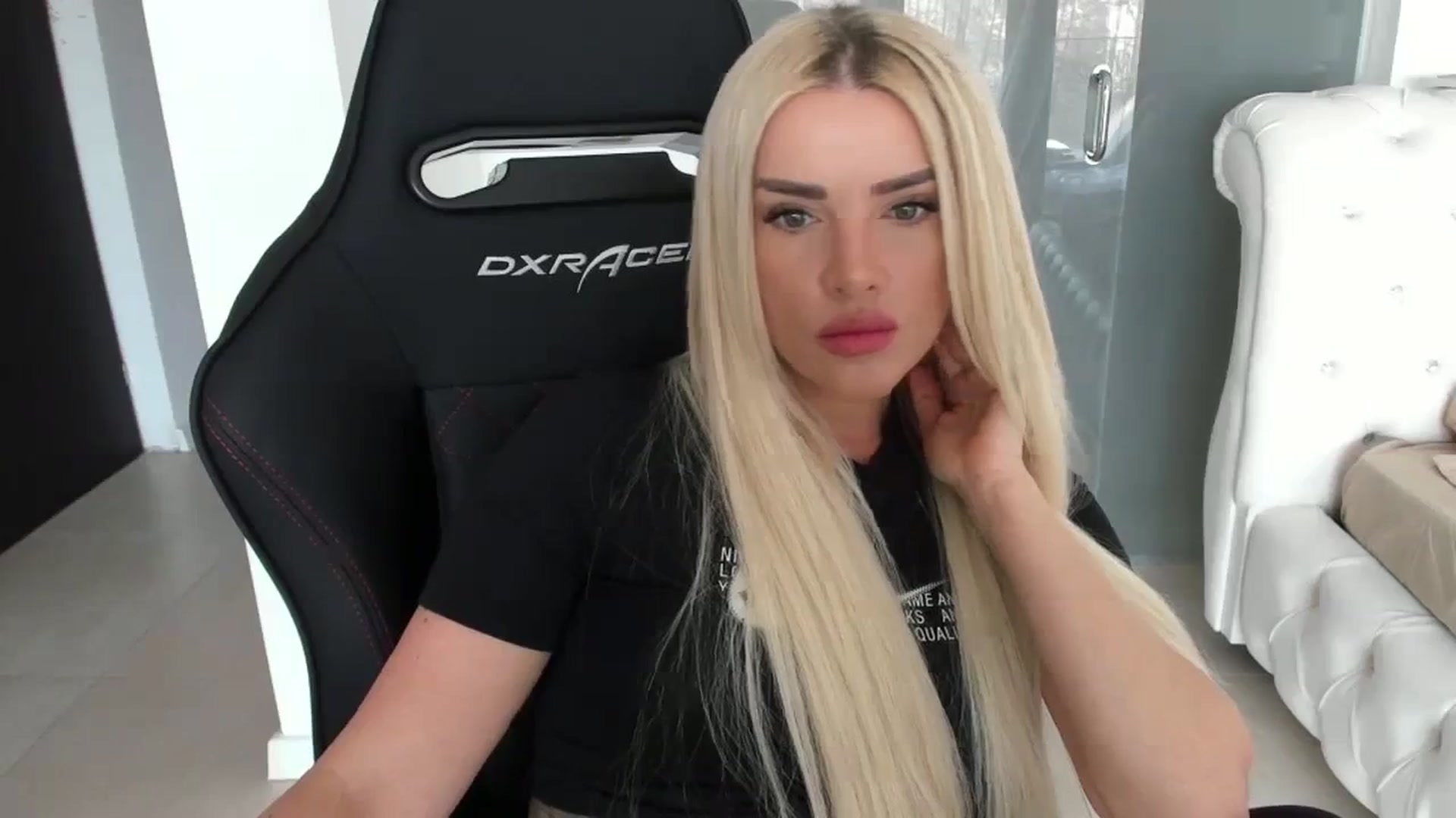 Gallery image thumbnail from Allesia_'s myfreecams stream on, 03/26/2024, 12:17 image 2 of 20