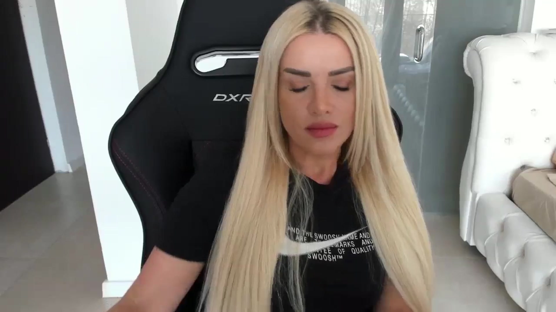 Gallery image thumbnail from Allesia_'s myfreecams stream on, 03/26/2024, 12:17 image 7 of 20