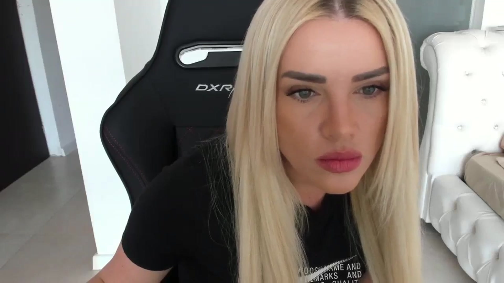 Gallery image thumbnail from Allesia_'s myfreecams stream on, 03/26/2024, 12:17 image 6 of 20