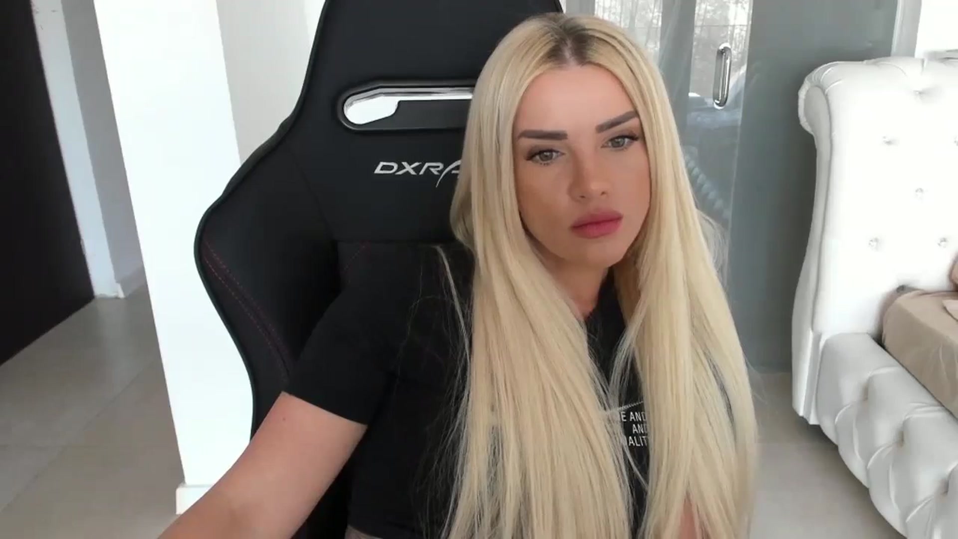 Gallery image thumbnail from Allesia_'s myfreecams stream on, 03/26/2024, 12:17 image 10 of 20
