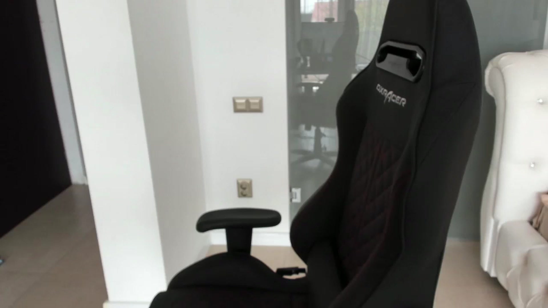 Gallery image thumbnail from Allesia_'s myfreecams stream on, 04/02/2024, 11:06 image 14 of 20