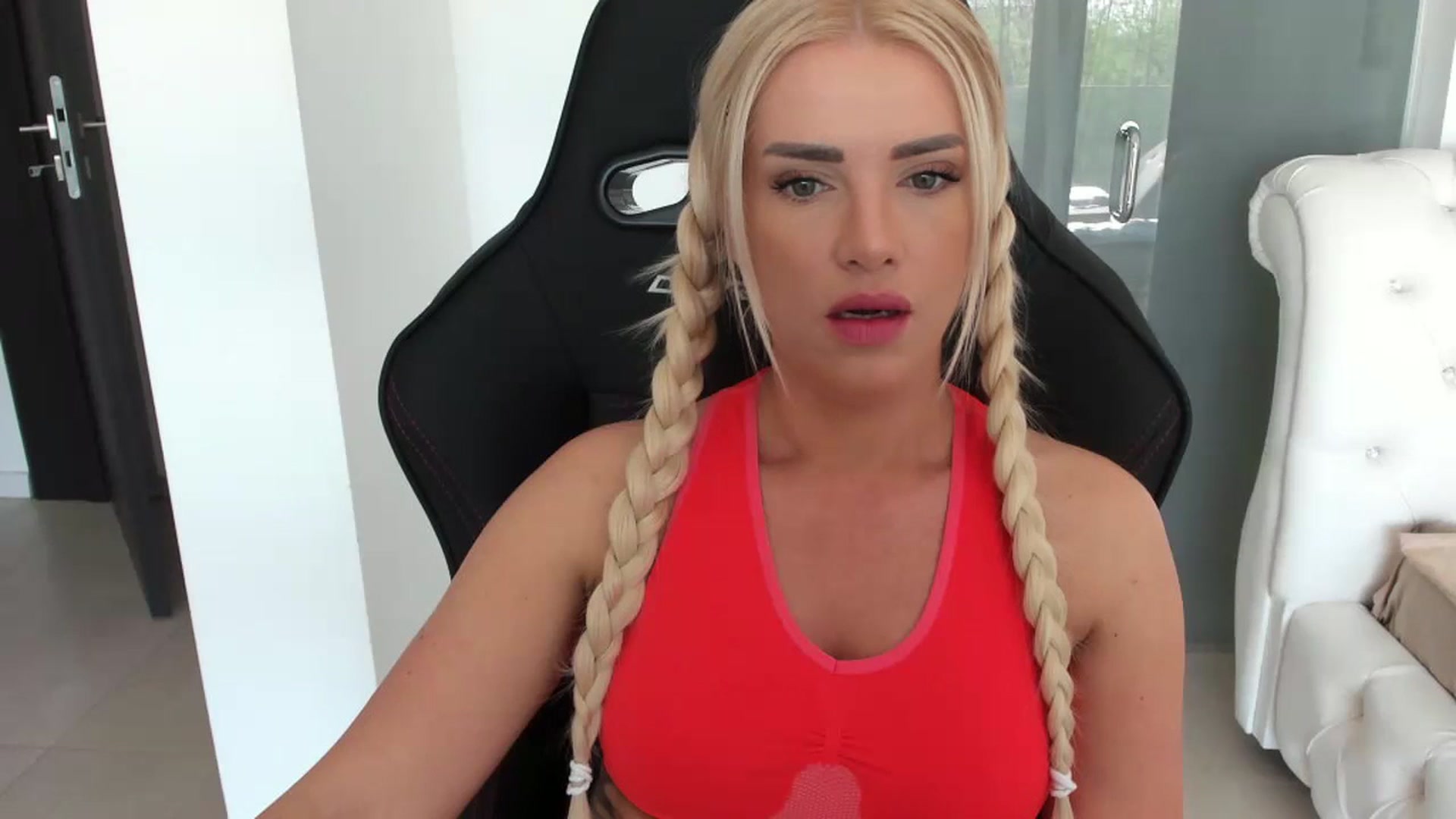 Gallery image thumbnail from Allesia_'s myfreecams stream on, 04/06/2024, 09:29 image 16 of 20