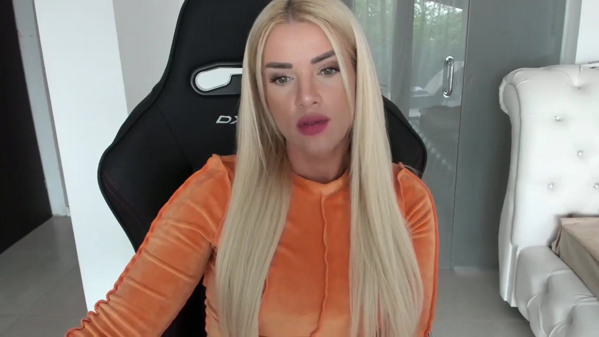 Gallery image thumbnail from Allesia_'s myfreecams stream on, 04/22/2024, 10:31 image 18 of 20