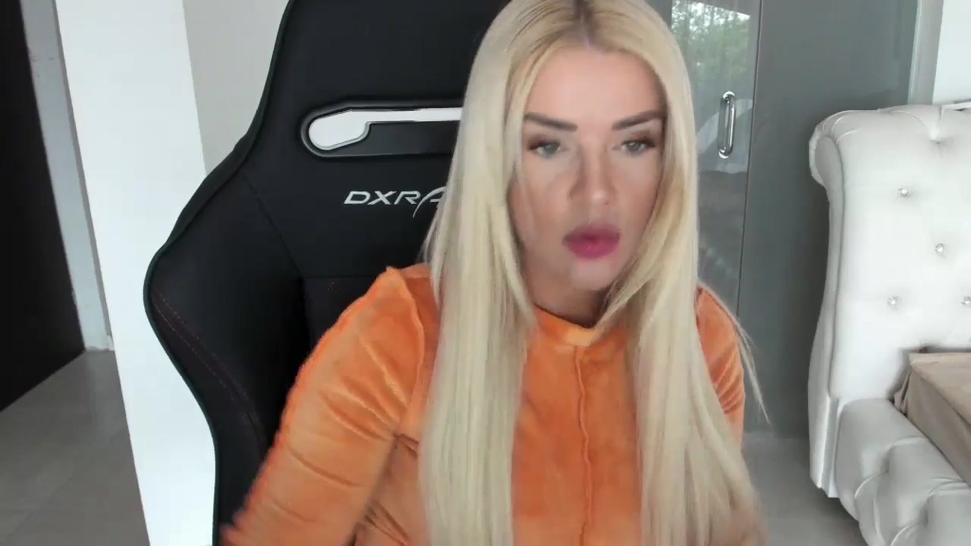 Gallery image thumbnail from Allesia_'s myfreecams stream on, 04/22/2024, 10:31 image 12 of 20
