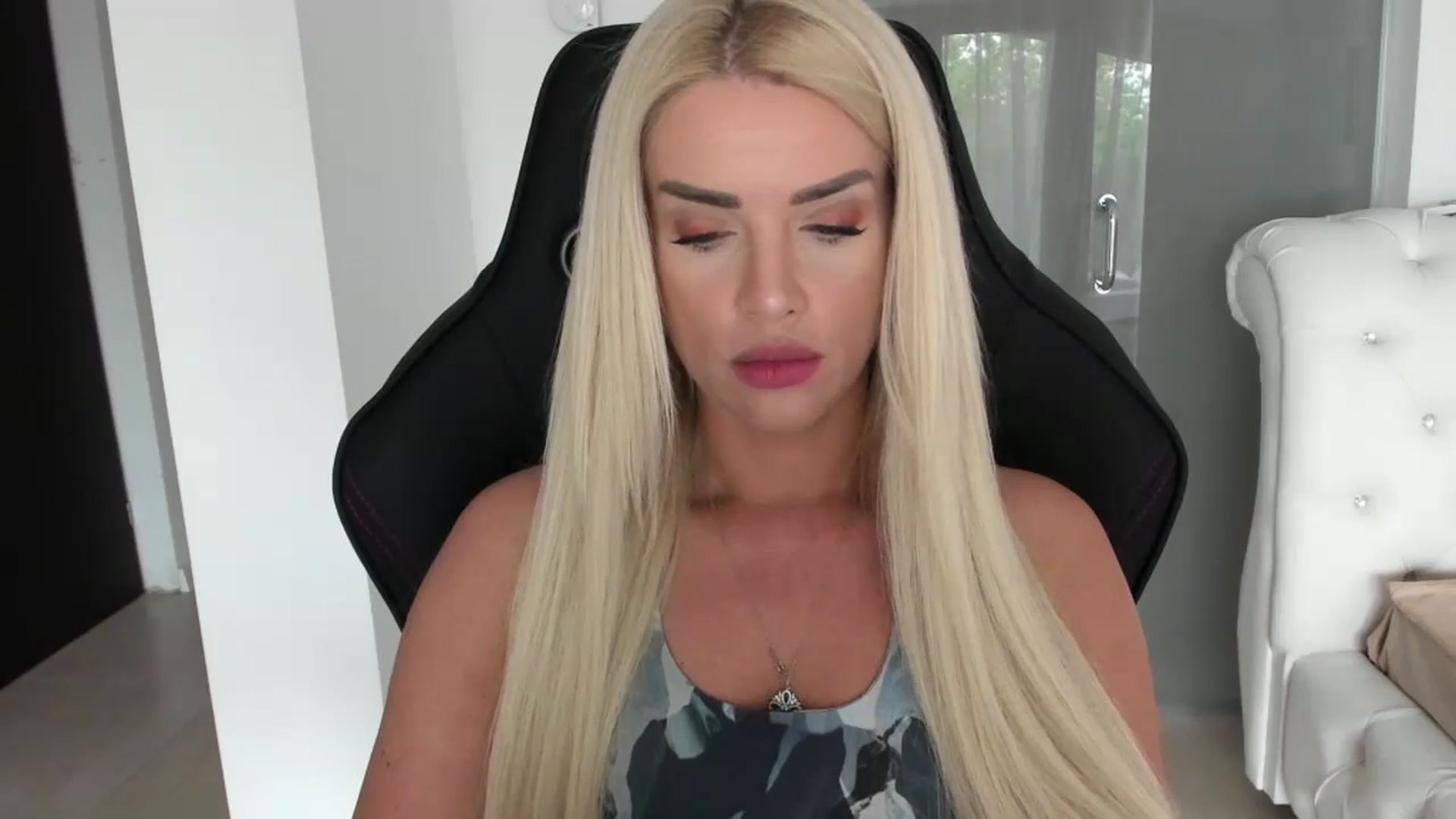 Gallery image thumbnail from Allesia_'s myfreecams stream on, 04/23/2024, 08:26 image 7 of 20