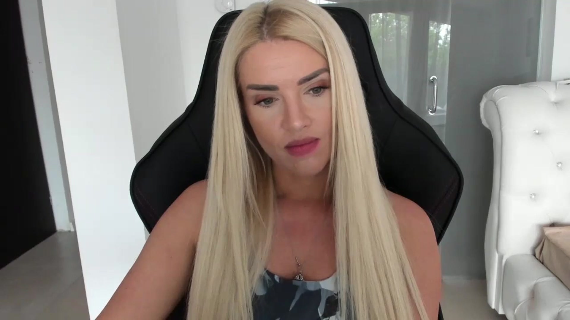 Gallery image thumbnail from Allesia_'s myfreecams stream on, 04/23/2024, 08:26 image 10 of 20