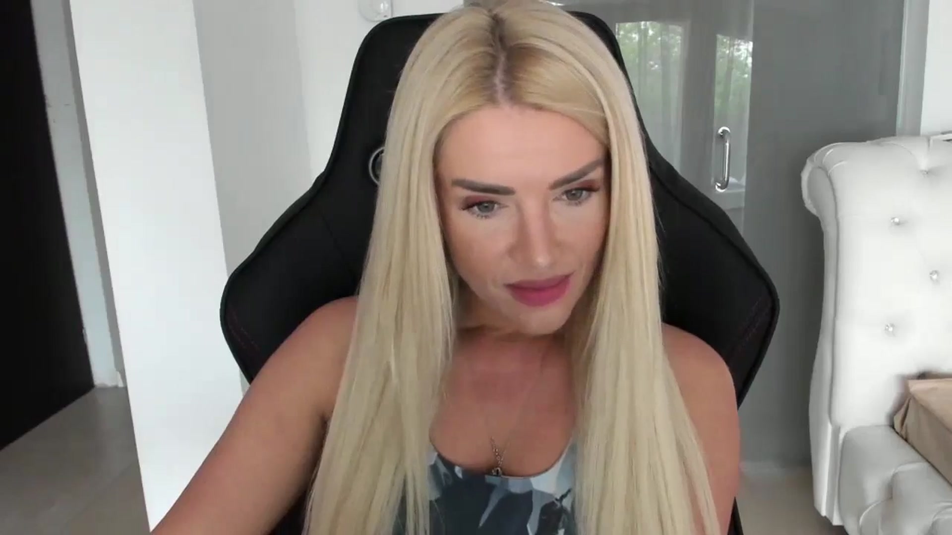 Gallery image thumbnail from Allesia_'s myfreecams stream on, 04/23/2024, 08:26 image 9 of 20