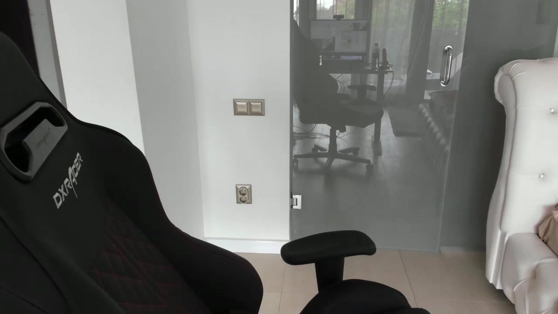 Gallery image thumbnail from Allesia_'s myfreecams stream on, 04/25/2024, 10:37 image 16 of 20