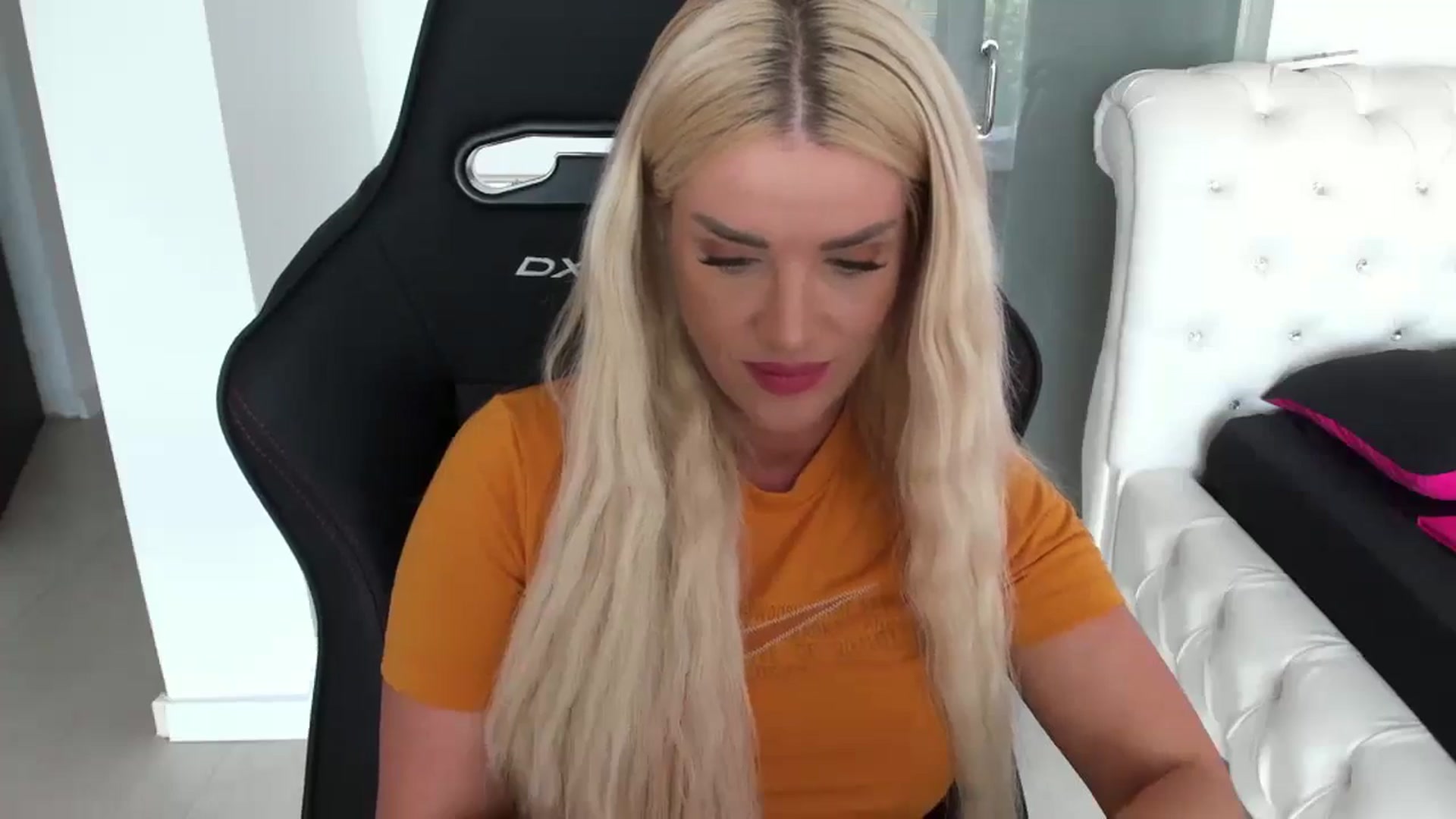 Gallery image thumbnail from Allesia_'s myfreecams stream on, 05/12/2024, 11:26 image 20 of 20