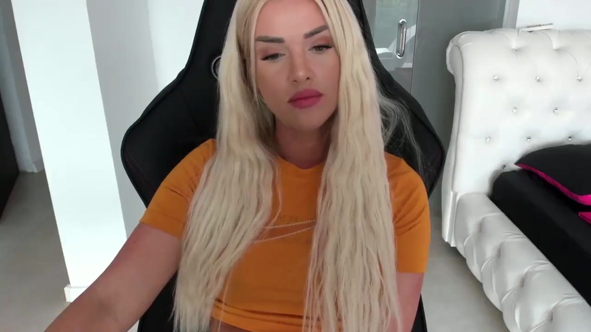 Gallery image thumbnail from Allesia_'s myfreecams stream on, 05/12/2024, 11:26 image 6 of 20