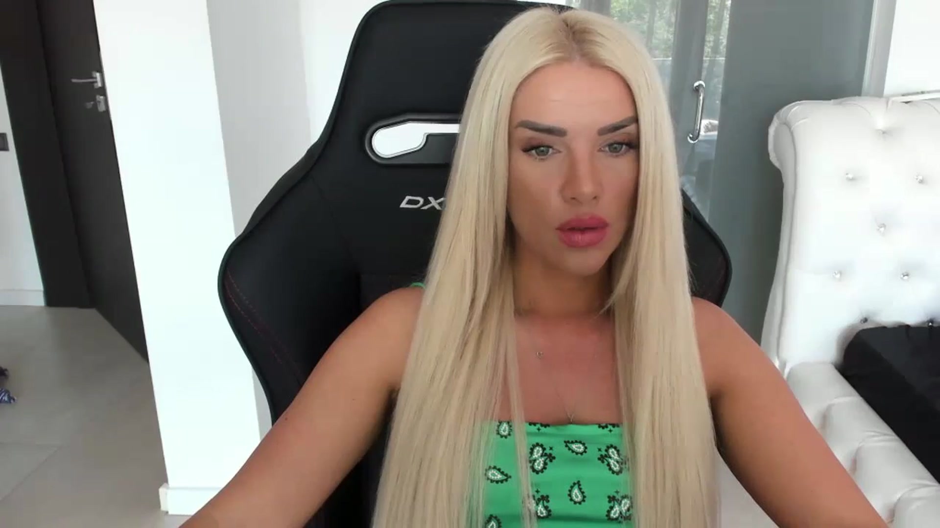Gallery image thumbnail from Allesia_'s myfreecams stream on, 05/31/2024, 10:30 image 2 of 20